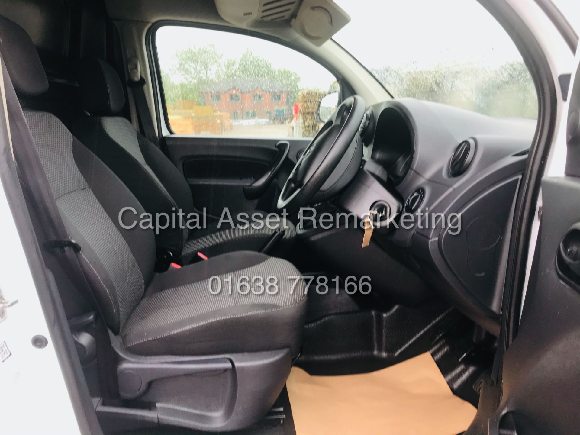 ON SALE MERCEDES CITAN 109CDI "BLUE-EFFICIENCY" LWB (2017 MODEL) SIDE LOADING DOOR *EURO 6* 1 OWNER - Image 13 of 21