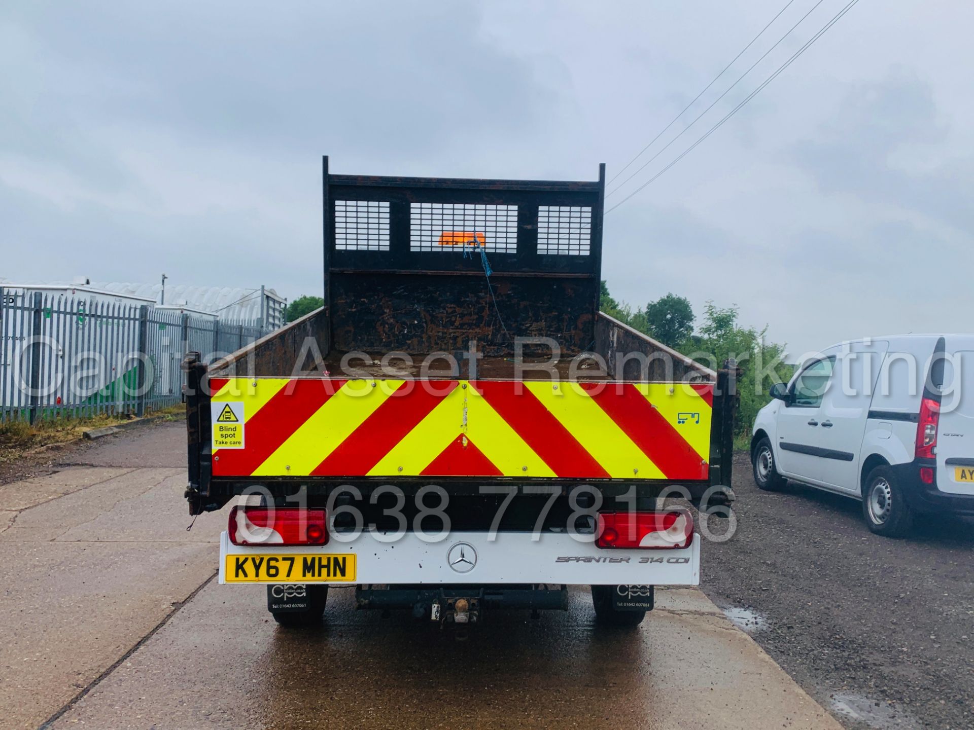 (On Sale) MERCEDES-BENZ 314 CDI *LWB - D/CAB TIPPER* (67 REG - EURO 6) '140 BHP - 6 SPEED' (1 OWNER) - Image 12 of 37