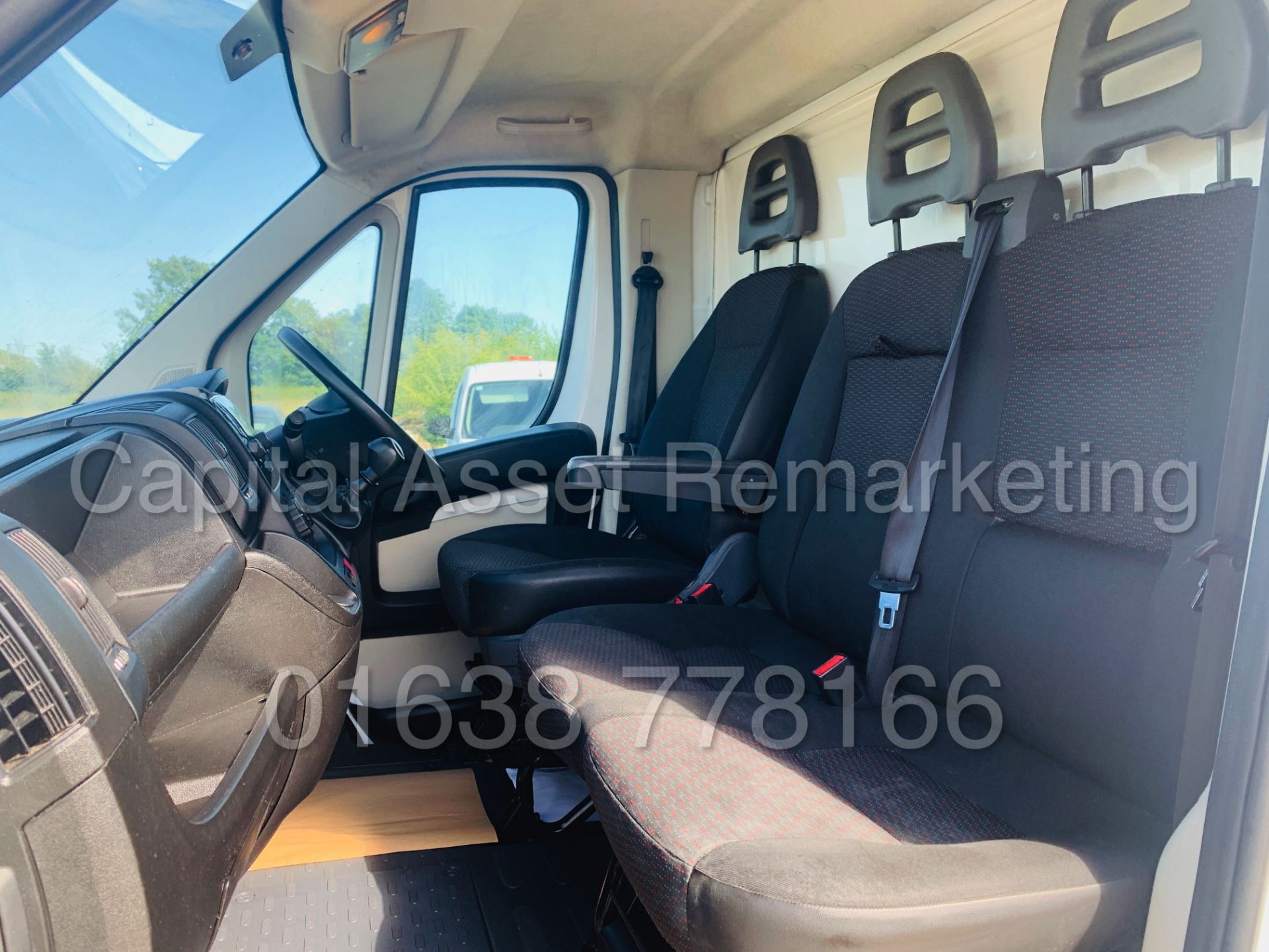 (On Sale) PEUGEOT BOXER *LWB- LO-LOADER / LUTON* (2017 - EURO 6) '2.2 HDI - 6 SPEED' (1 OWNER) - Image 21 of 37