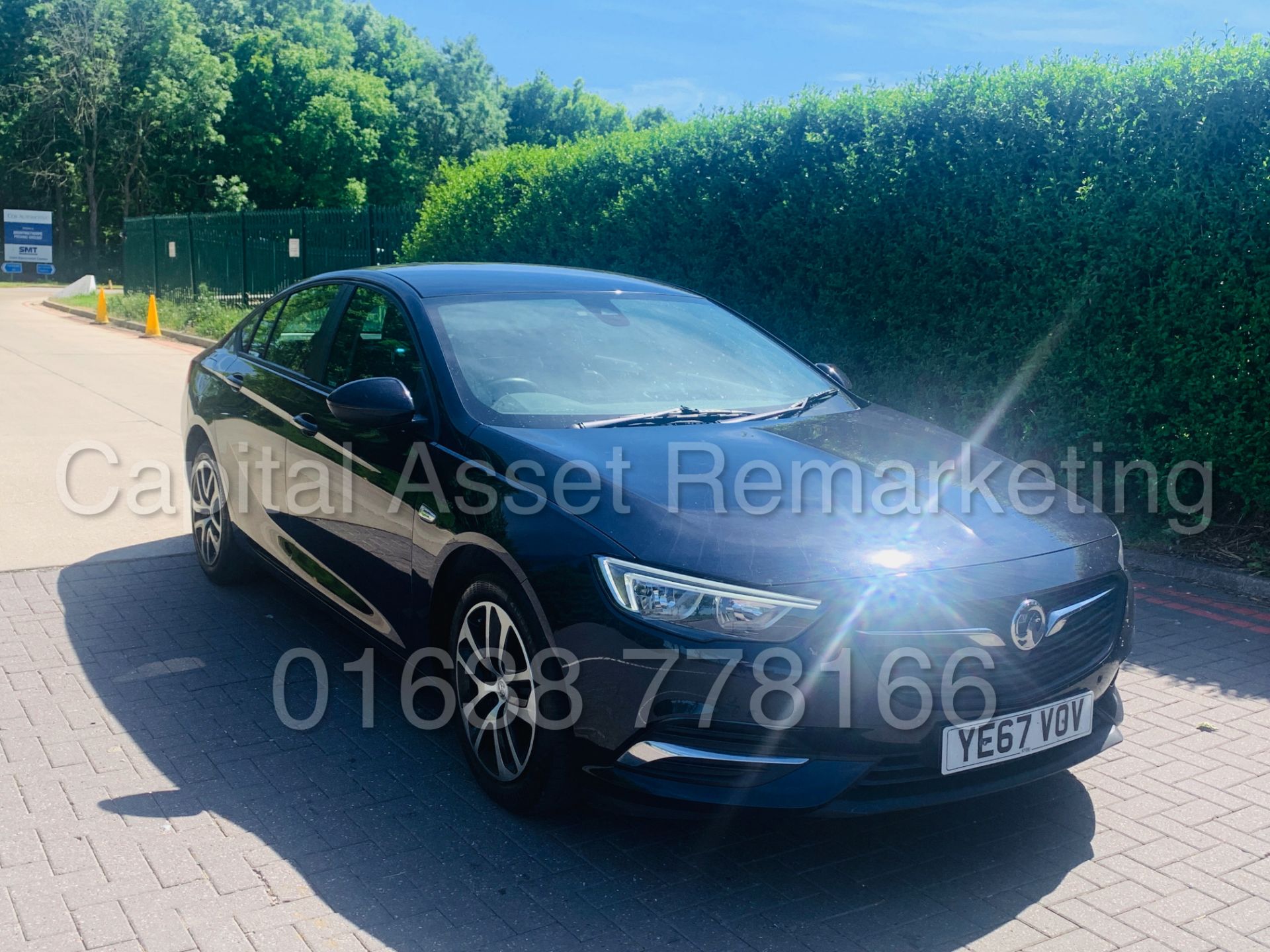 (On Sale) VAUXHALL INSIGNIA *DESIGN NAV* 5 DOOR (2018 - EURO 6 MODEL) '1.6 CDTI - 6 SPEED' (1 OWNER) - Image 12 of 42