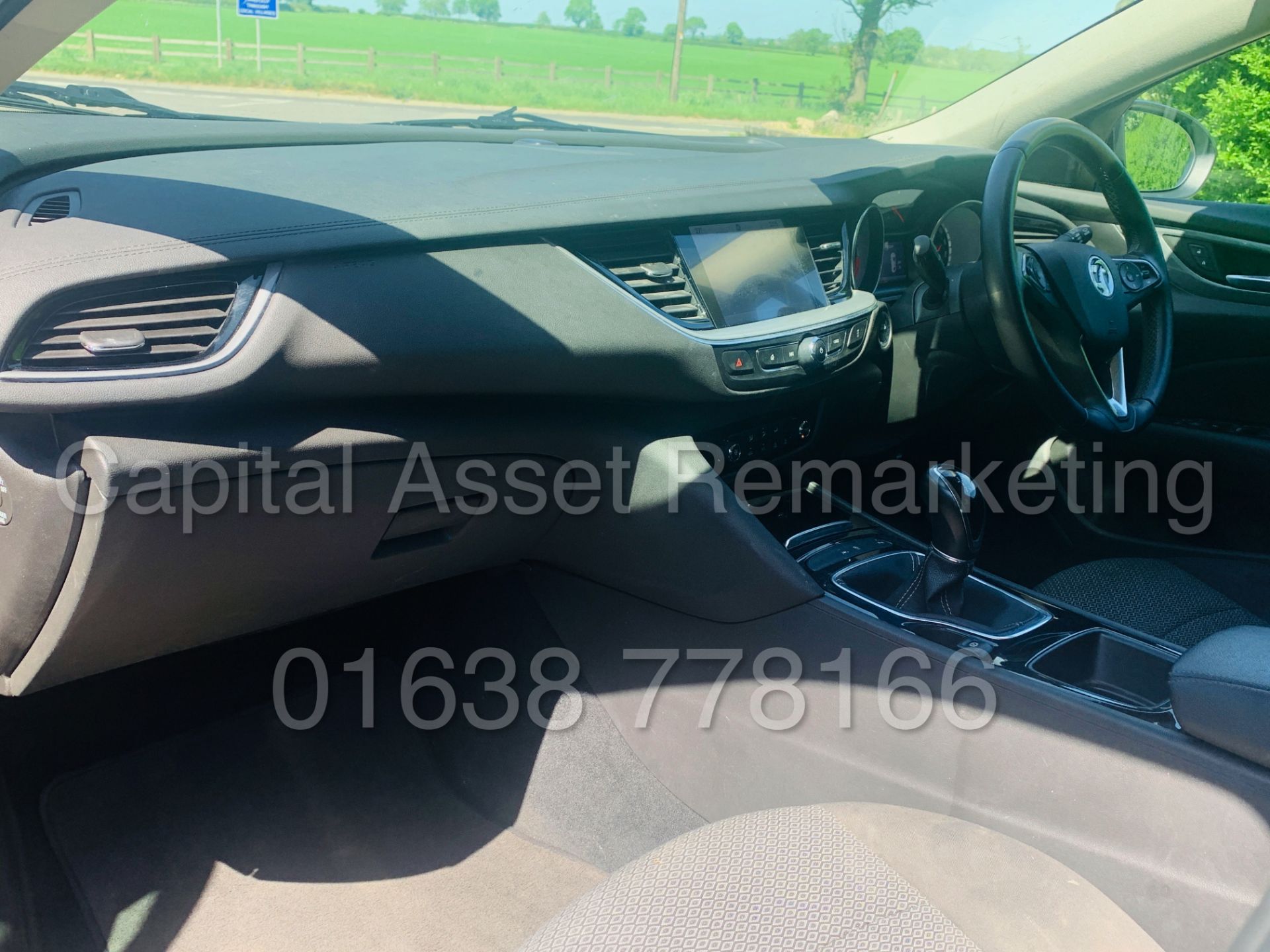 (On Sale) VAUXHALL INSIGNIA *DESIGN NAV* 5 DOOR (2018 - EURO 6 MODEL) '1.6 CDTI - 6 SPEED' (1 OWNER) - Image 17 of 42