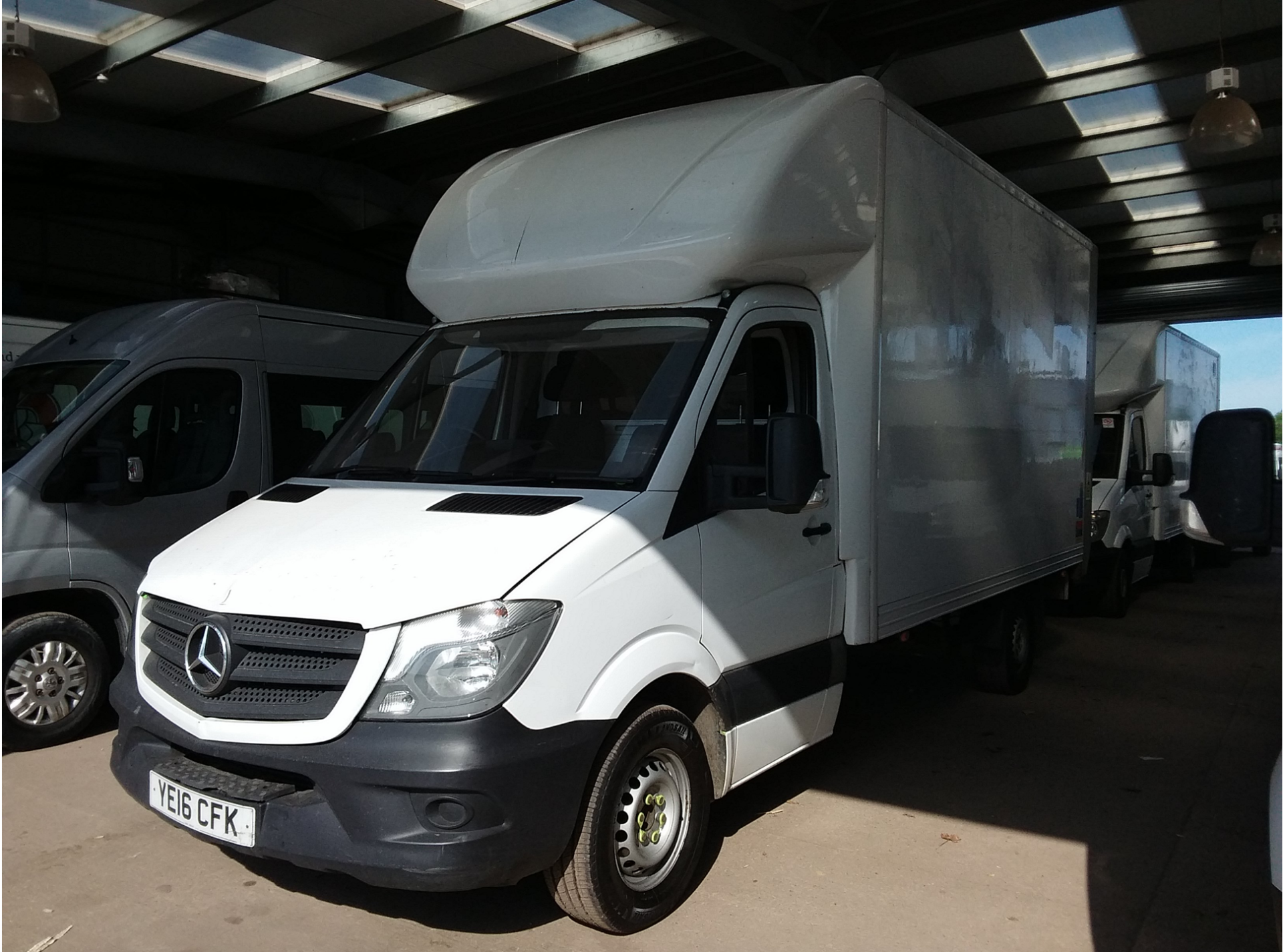 (On Sale) MERCEDES-BENZ SPRINTER 313 CDI *LWB - LUTON / BOX VAN* (2016) '130 BHP - 6 SPEED' *3500KG*