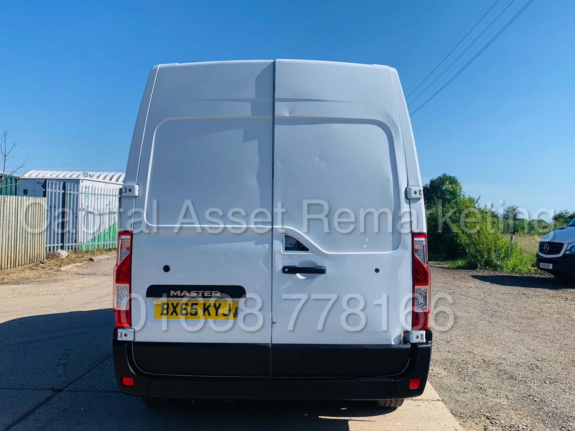 (On Sale) RENAULT MASTER LM35 *LWB HI-ROOF* 9 SEATER VAN (2016) '2.3 DCI - 6 SPEED' **36,000 MILES** - Image 6 of 36