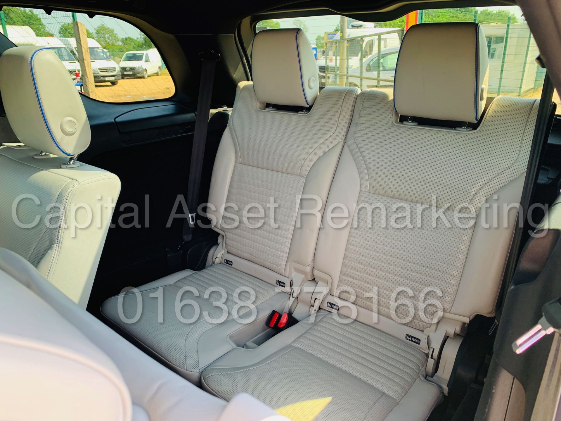 LAND ROVER DISCOVERY *HSE Dynamic* 7 SEATER SUV (2018 - NEW MODEL) '3.0 TD6 - 258 BHP -8 SPEED AUTO' - Image 32 of 68