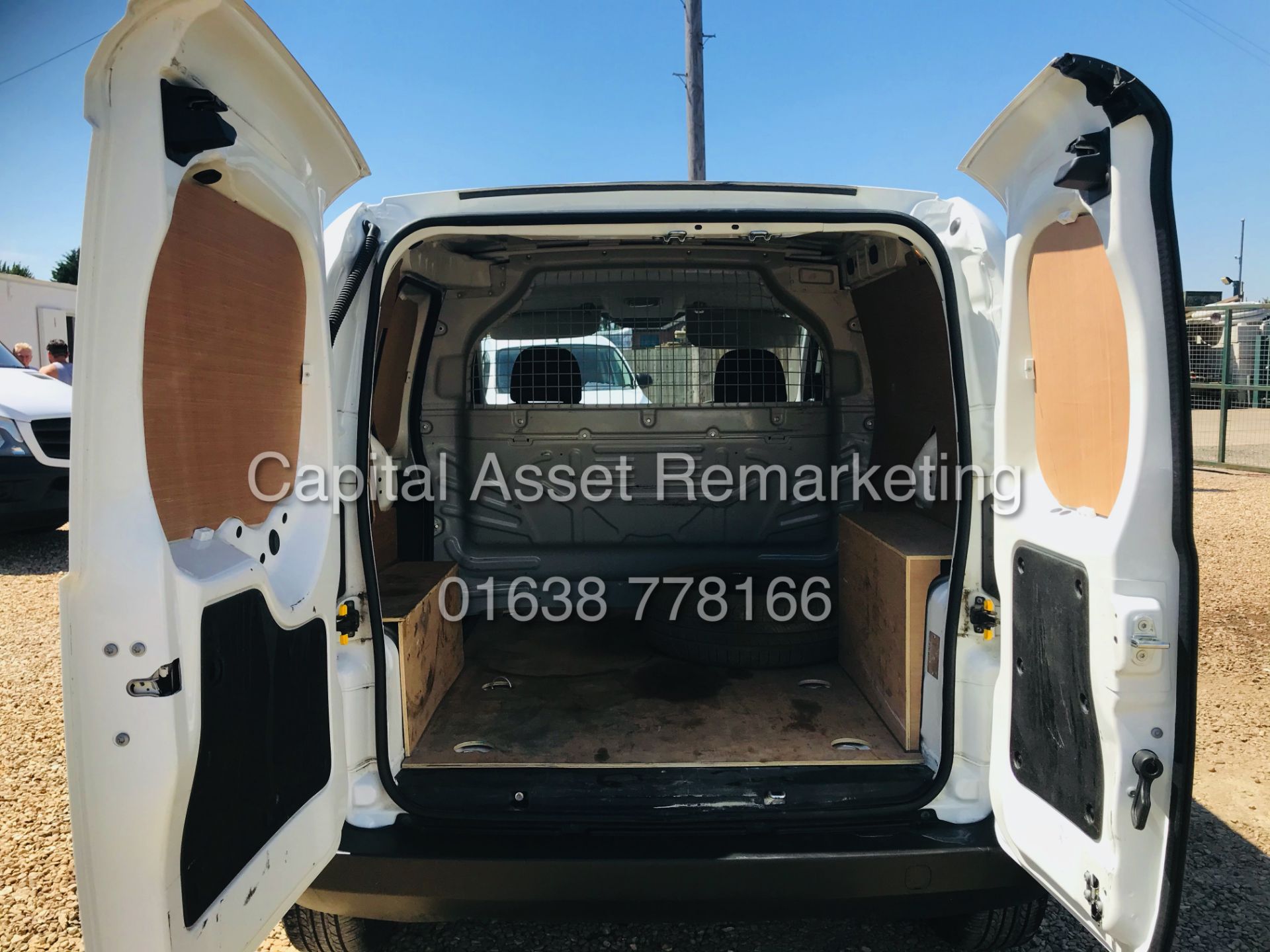 PEUGEOT BIPPER HDI (2017 MODEL) 1 OWNER - ONLY 79,000 MILES WITH HISTORY - SIDE LOADING DOOR - Image 18 of 18