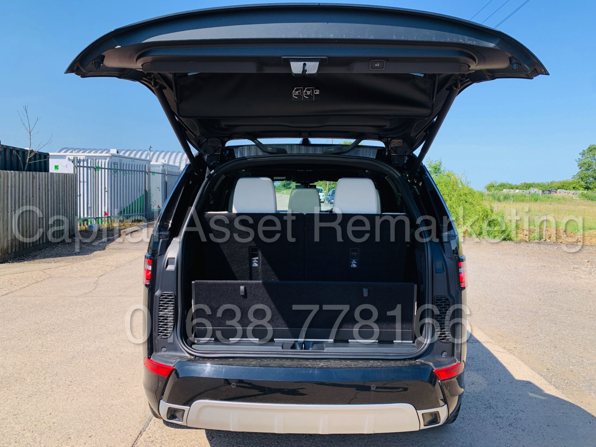 LAND ROVER DISCOVERY *HSE Dynamic* 7 SEATER SUV (2018 - NEW MODEL) '3.0 TD6 - 258 BHP -8 SPEED AUTO' - Image 33 of 68
