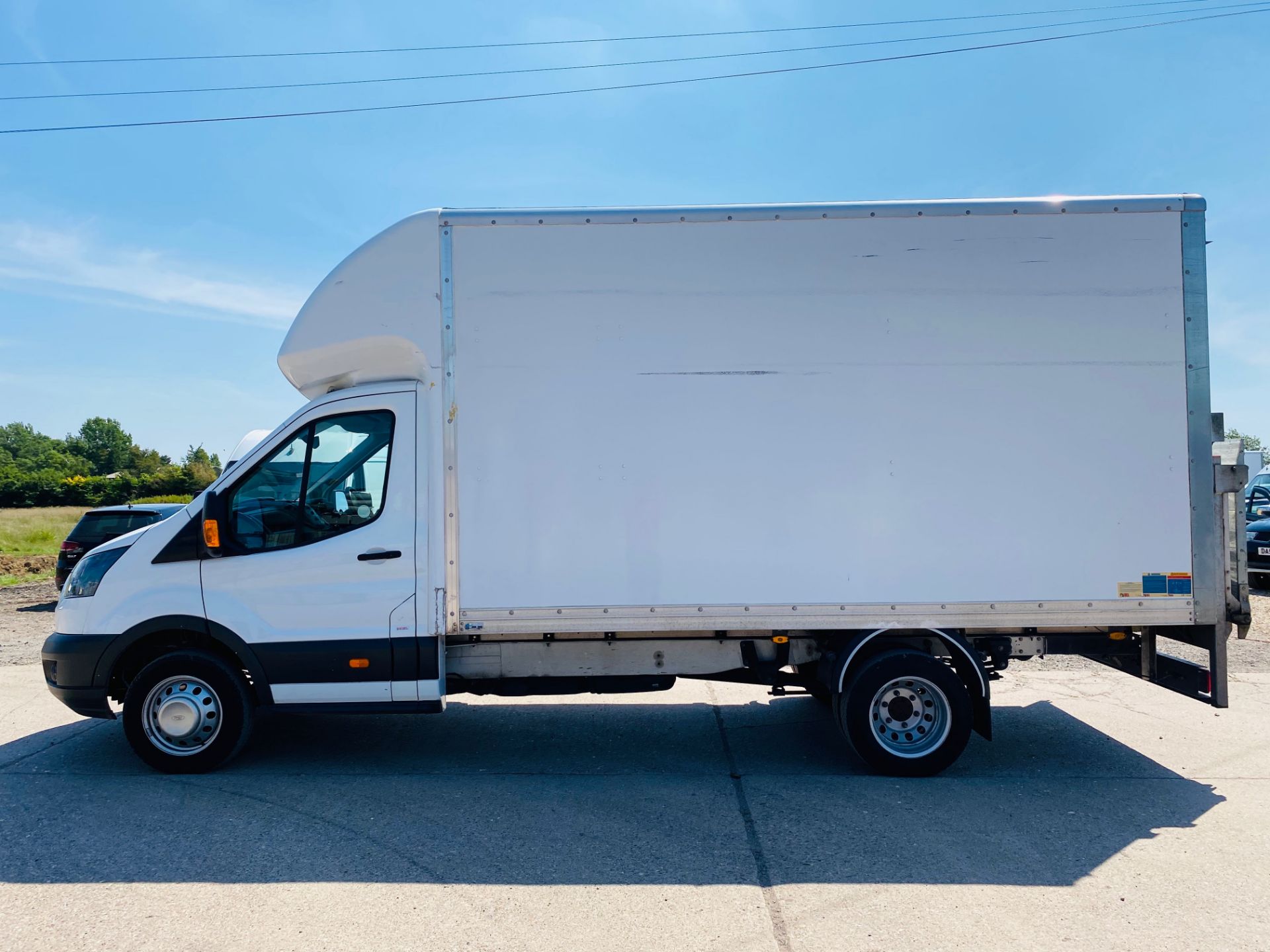 ON SALE FORD TRANSIT T350L "130" 2.0TDCI LWB LUTON-TWIN REAR WHEELS - TAIL LIFT- 2019 MODEL-ONLY 26K - Image 5 of 16