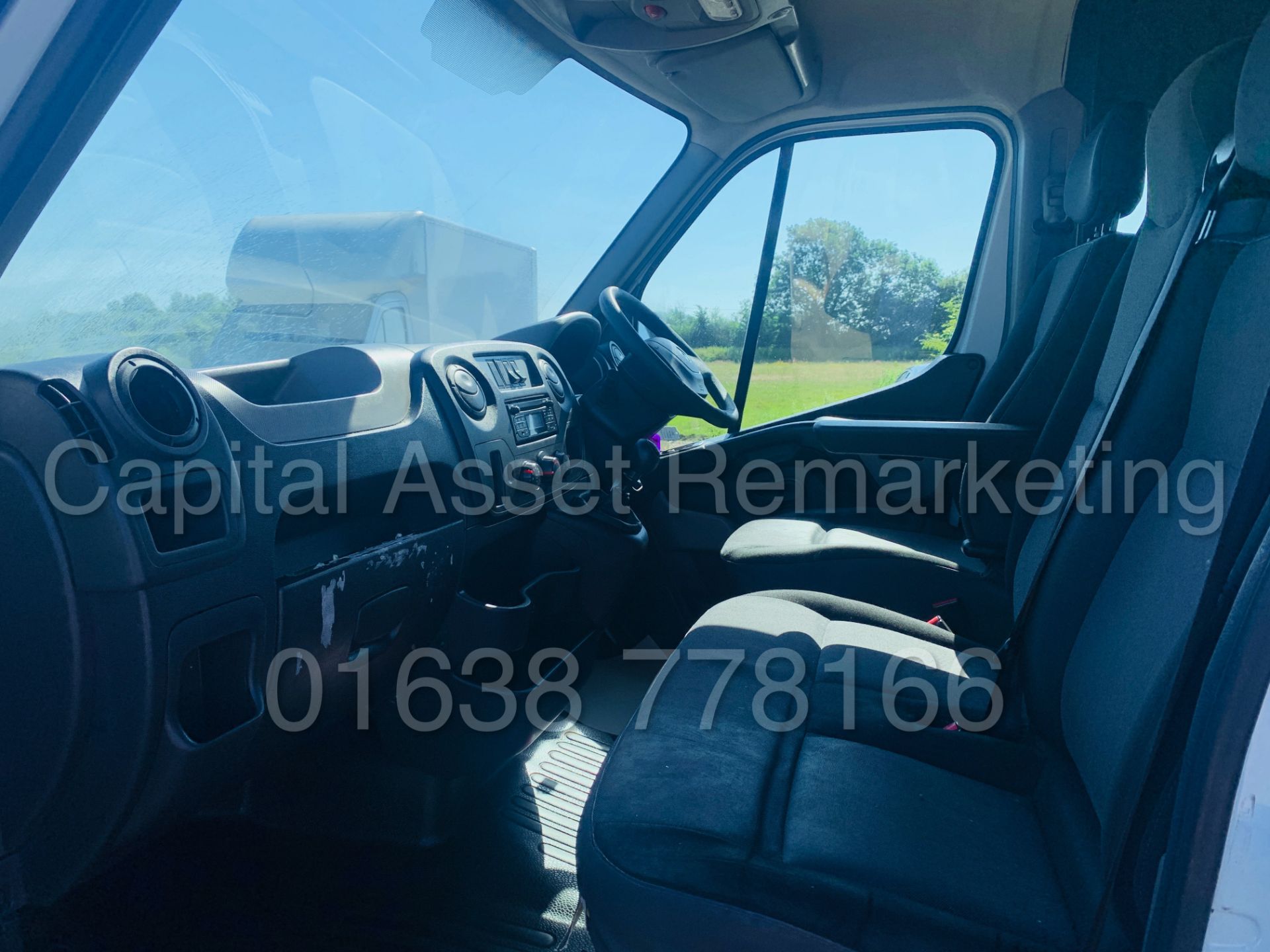 (On Sale) RENAULT MASTER LM35 *LWB HI-ROOF* 9 SEATER VAN (2016) '2.3 DCI - 6 SPEED' **36,000 MILES** - Image 18 of 36