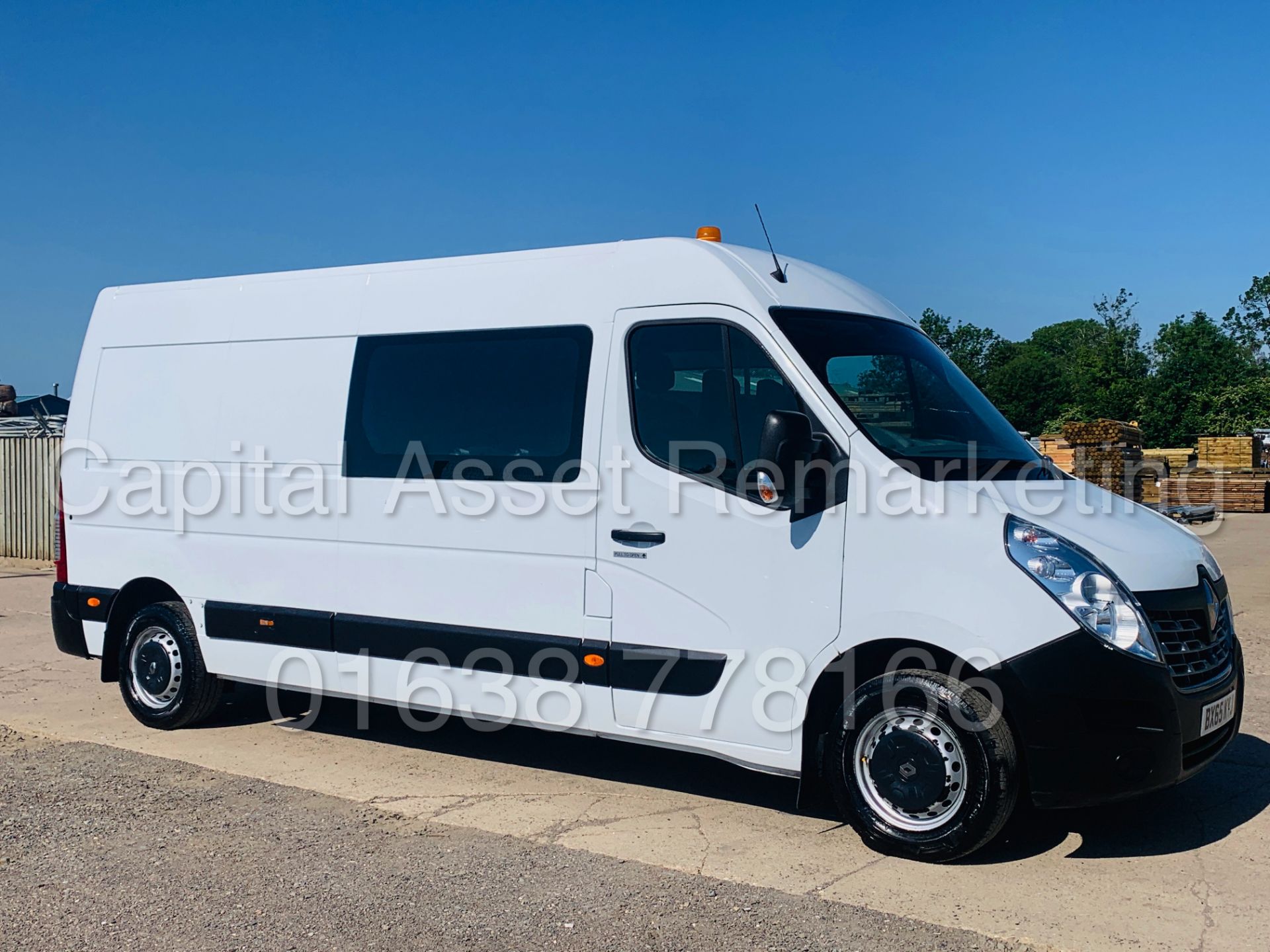 (On Sale) RENAULT MASTER LM35 *LWB HI-ROOF* 9 SEATER VAN (2016) '2.3 DCI - 6 SPEED' **36,000 MILES** - Image 10 of 36