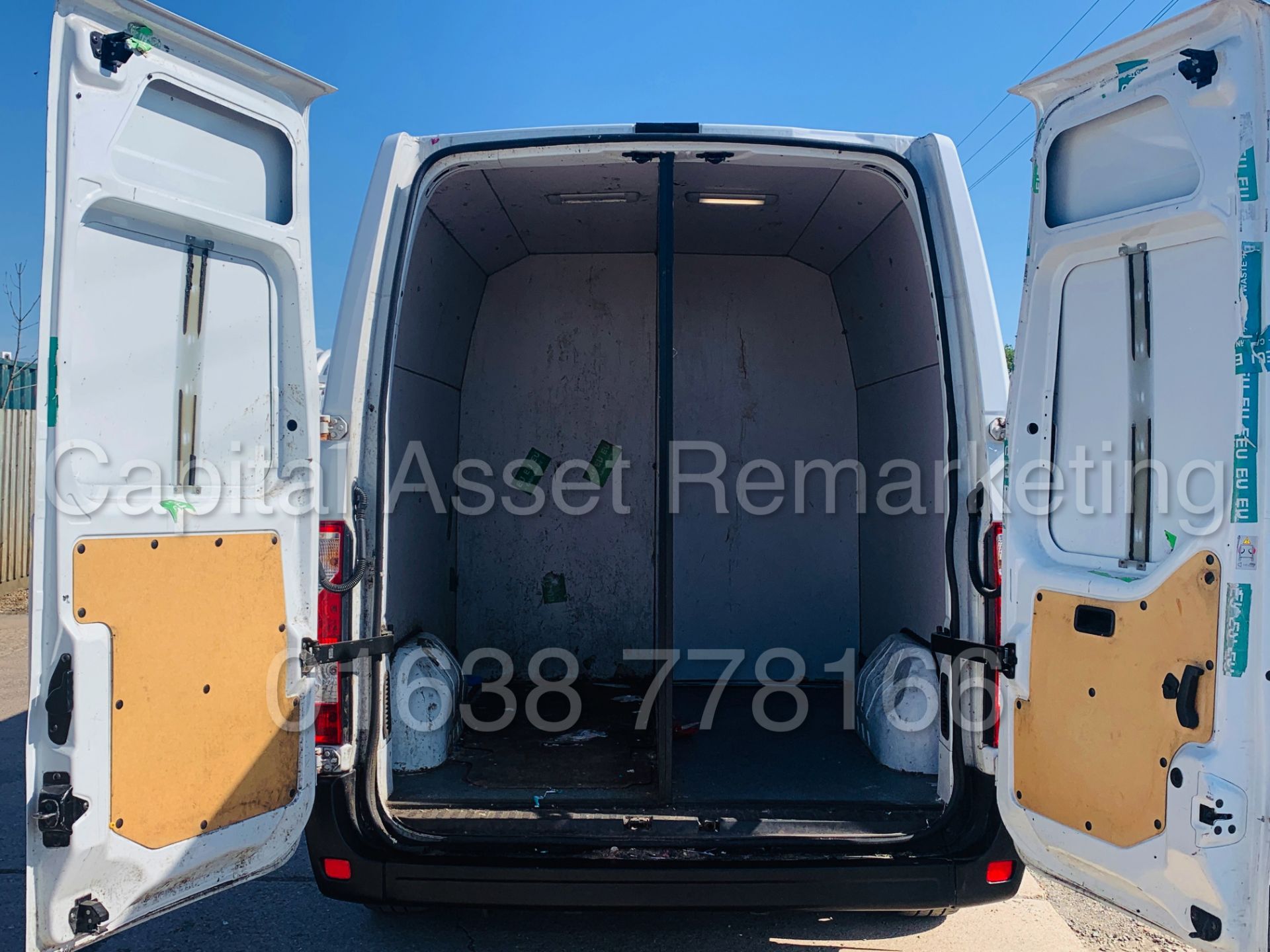 (On Sale) RENAULT MASTER LM35 *LWB HI-ROOF* 9 SEATER VAN (2016) '2.3 DCI - 6 SPEED' **36,000 MILES** - Image 23 of 36