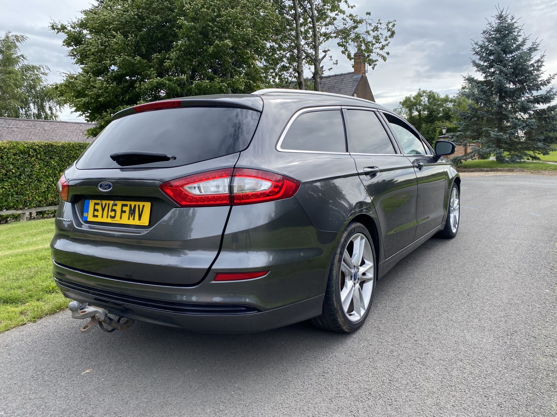 FORD MONDEO *TITANIUM* 5 DOOR ESTATE (2015 - NEW MODEL) '2.0 TDCI -LEATHER - SAT NAV - HUGE SPEC!! - Image 8 of 28