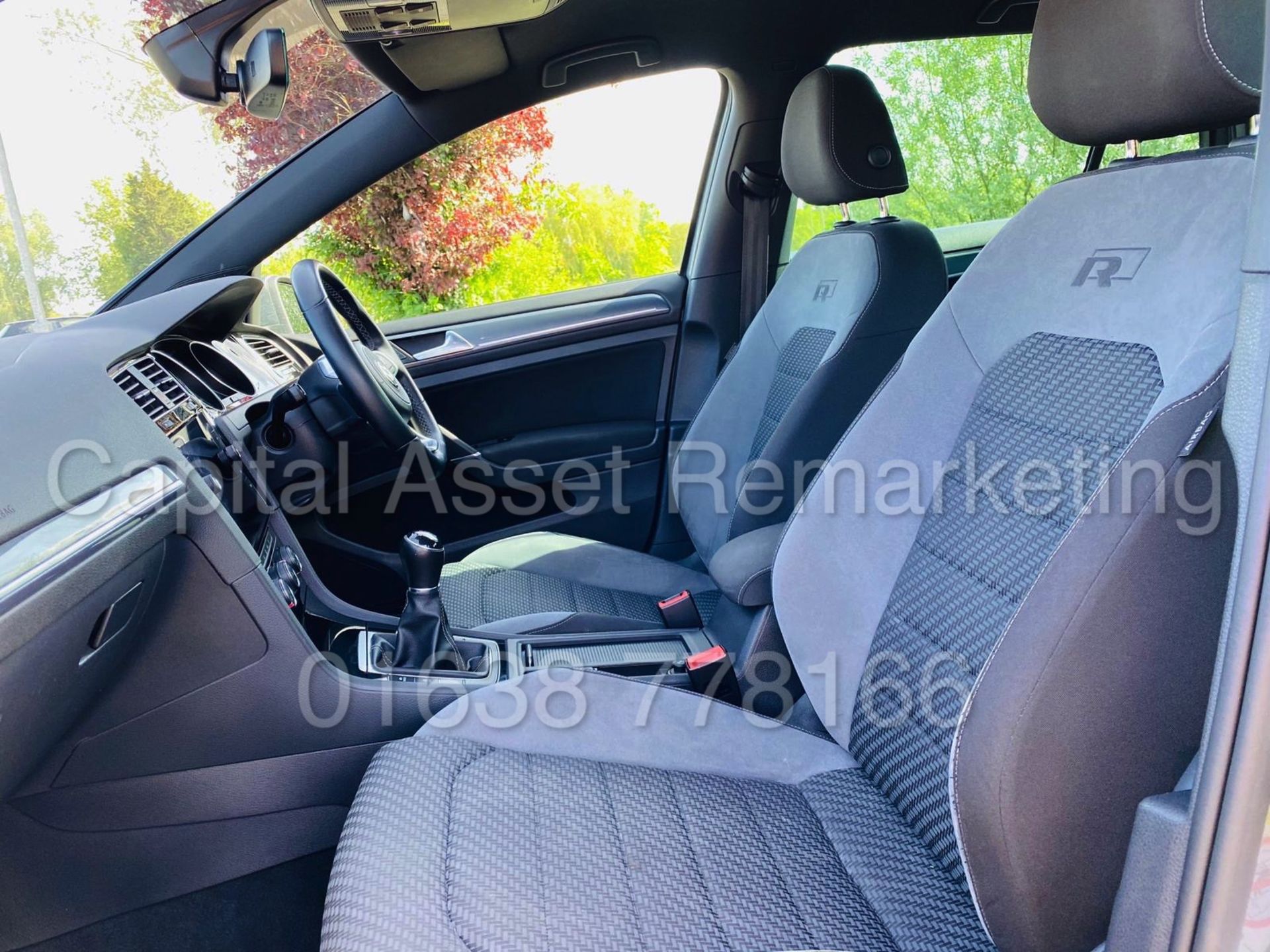 VOLKSWAGEN GOLF *R-LINE EDITION* 5 DOOR (2018) '2.0 TDI - 150 BHP - 6 SPEED' (1 OWNER) - Image 38 of 50