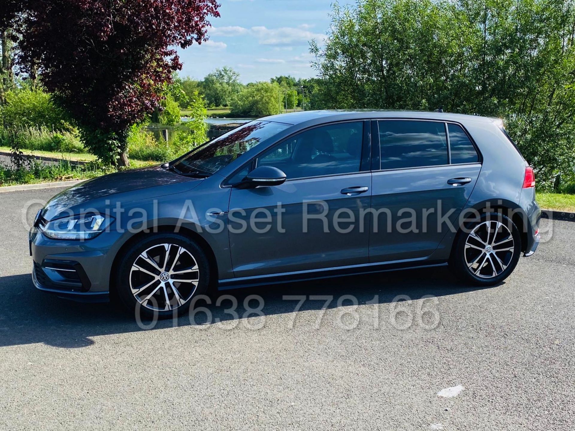 VOLKSWAGEN GOLF *R-LINE EDITION* 5 DOOR (2018) '2.0 TDI - 150 BHP - 6 SPEED' (1 OWNER) - Image 4 of 50