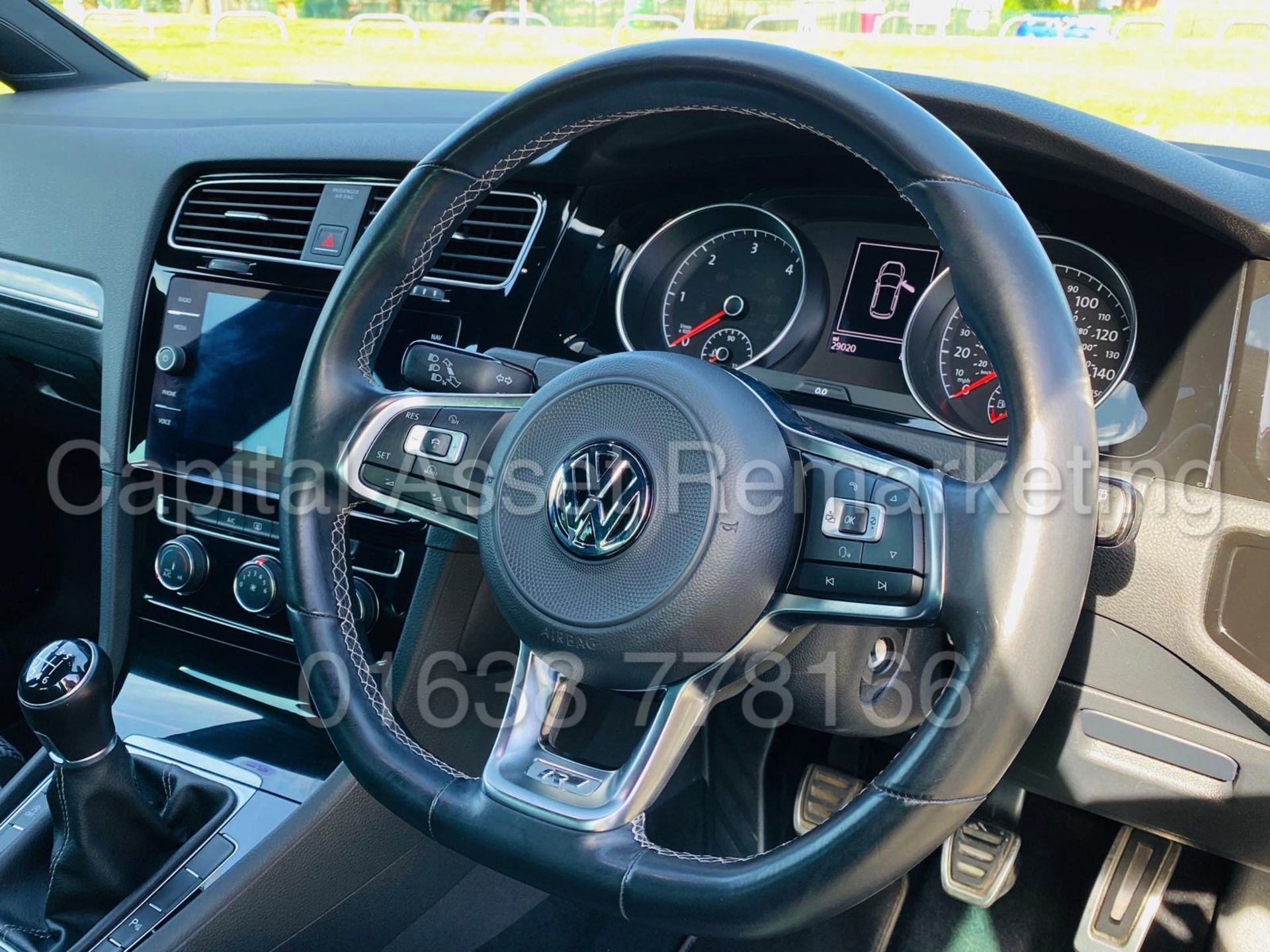 VOLKSWAGEN GOLF *R-LINE EDITION* 5 DOOR (2018) '2.0 TDI - 150 BHP - 6 SPEED' (1 OWNER) - Image 44 of 50