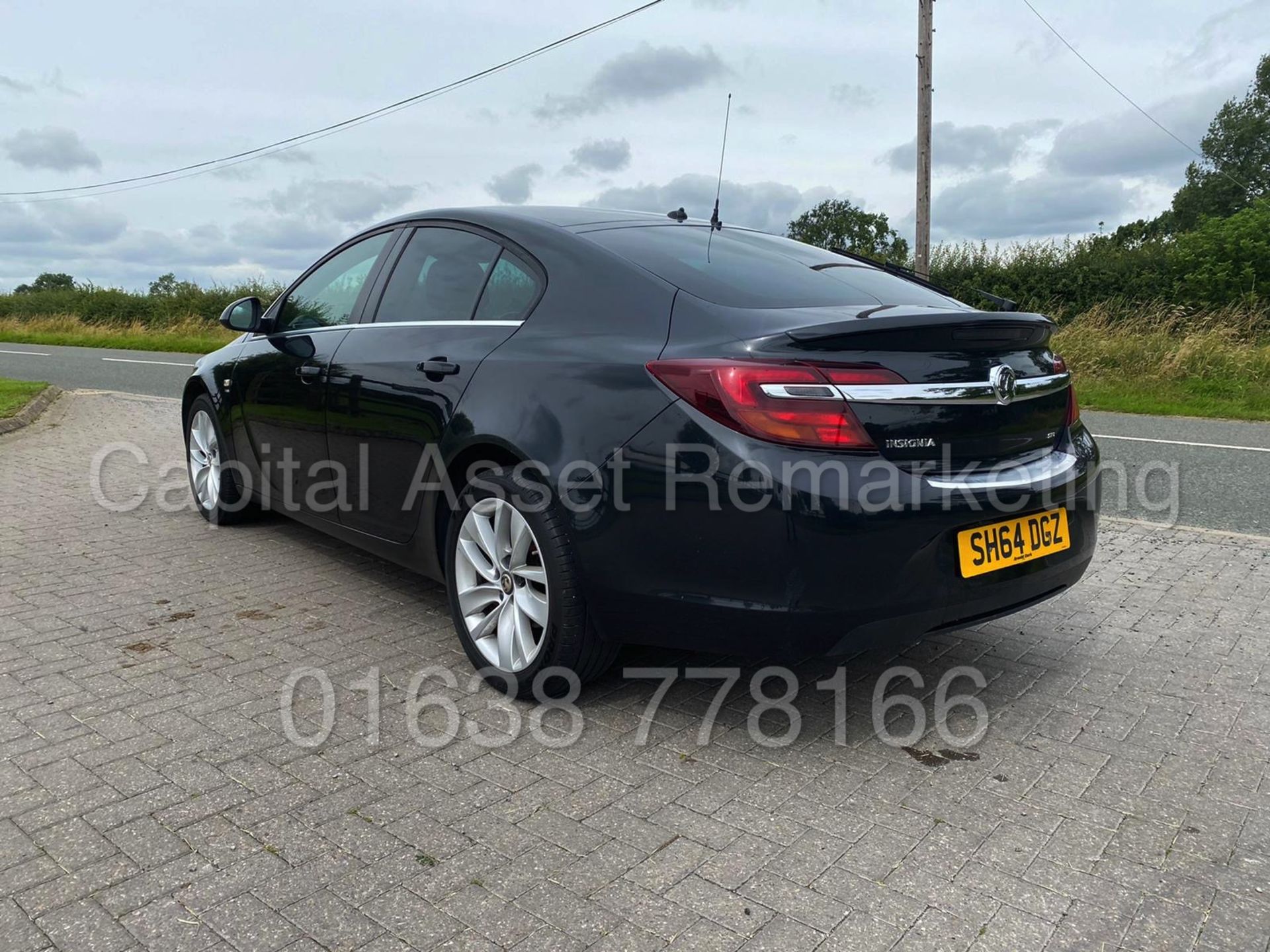 VAUXHALL INSIGNIA *SRI EDITION* (2015 MODEL) '1.8 PETROL - 140 BHP - 6 SPEED' *A/C* (NO VAT) - Image 4 of 27