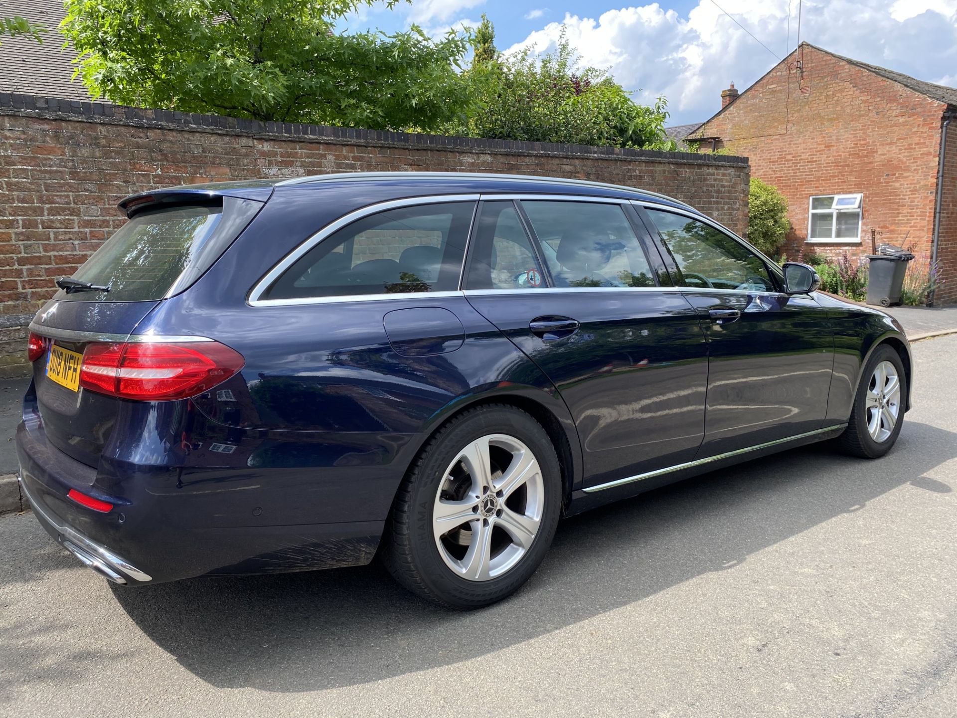 On Sale MERCEDES E220d "SE" AUTO ESTATE - 18 REG - 1 KEEPER - LEATHER - SAT NAV - HUGE SPEC - LOOK!! - Image 6 of 29