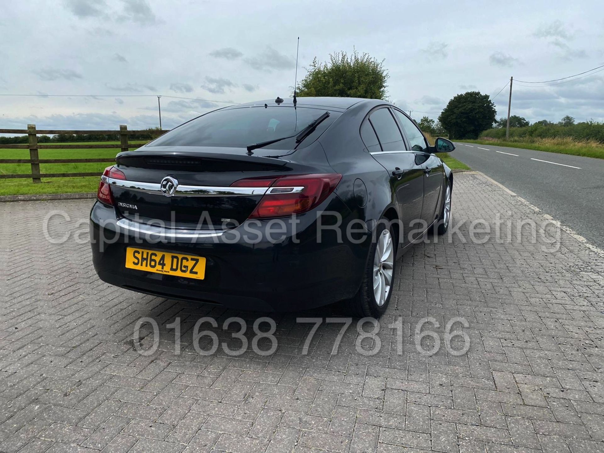 VAUXHALL INSIGNIA *SRI EDITION* (2015 MODEL) '1.8 PETROL - 140 BHP - 6 SPEED' *A/C* (NO VAT) - Image 6 of 27