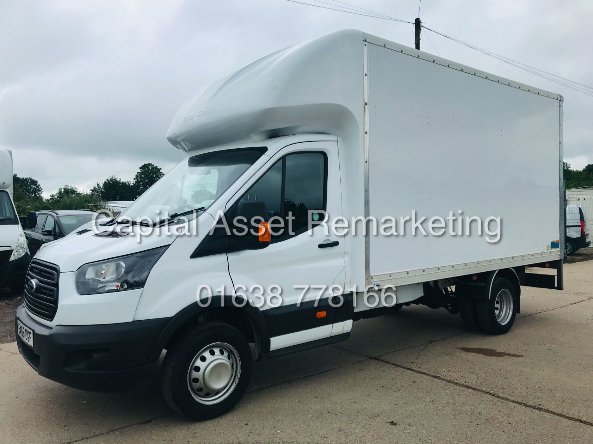 FORD TRANSIT 2.0TDCI (2019 MODEL) 14 FT LUTON WITH TAIL LIFT *AIR CON* 1 OWNER FSH *EURO 6* - Image 5 of 21