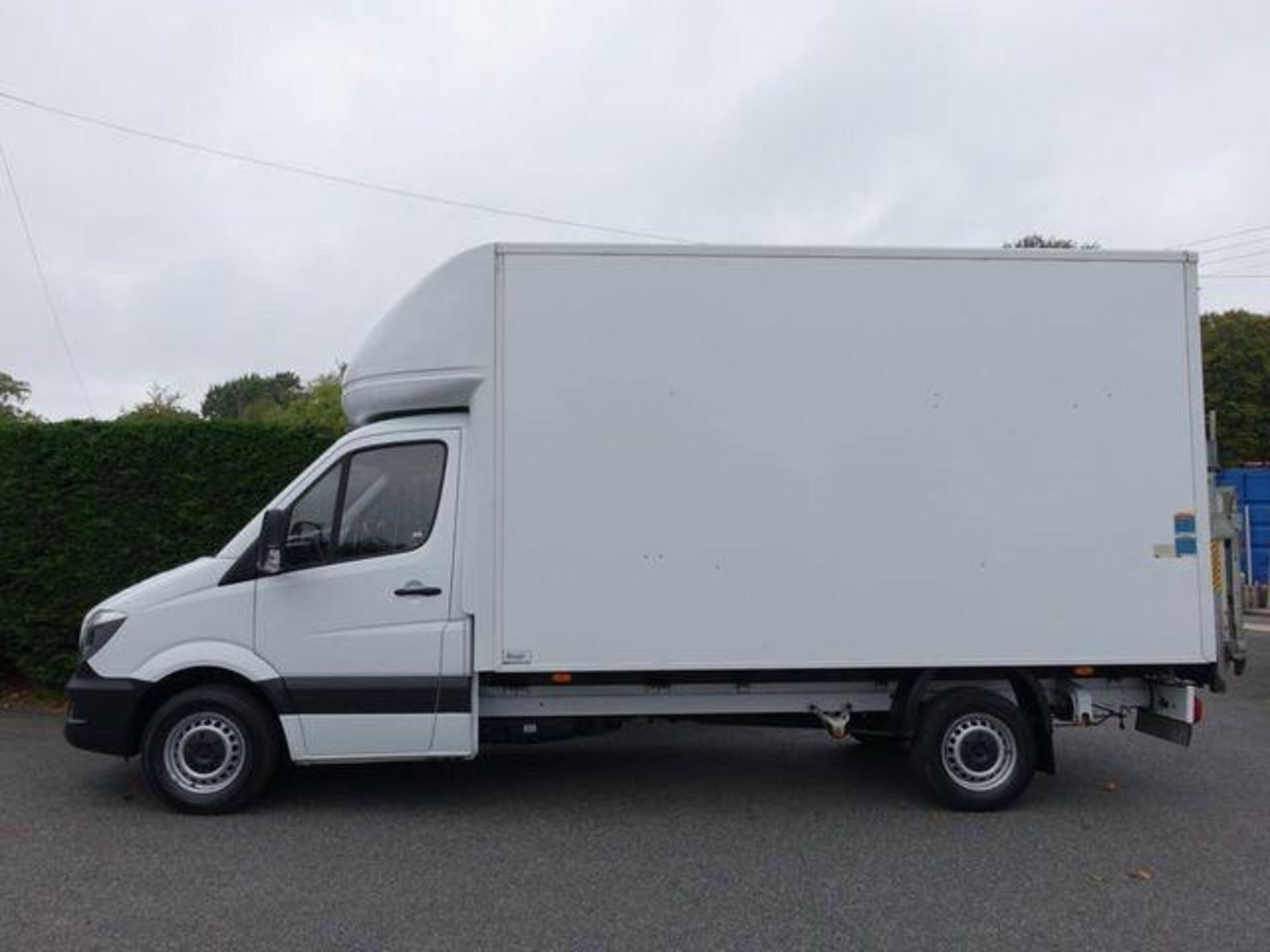 (On Sale) MERCEDES SPRINTER 313CDI 'LWB" LUTON BOX VAN WITH TAIL LIFT (2016) 1 KEEPER - 14 FOOT BODY