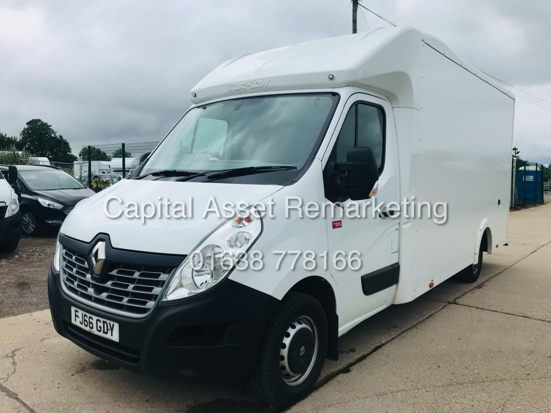 On Sale RENAULT MASTER 2.3DTI "LWB" MAXI-LOW LUTON (2017 REG) EURO 6 -1 OWNER BARN DOORS - AIR CON - Image 5 of 22