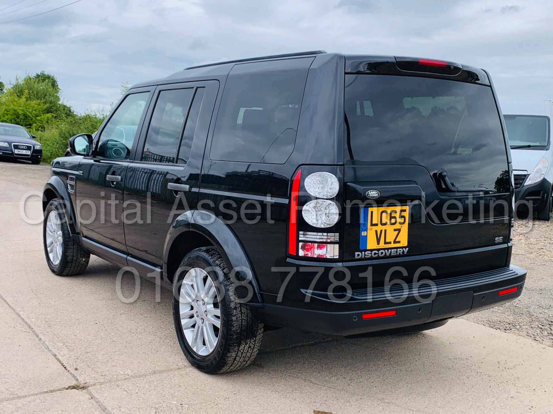 (On Sale) LAND ROVER DISCOVERY 4 *SE TECH* 7 SEATER SUV (2016) '3.0 SDV6 - 8 SPEED AUTO' (1 OWNER) - Image 10 of 53