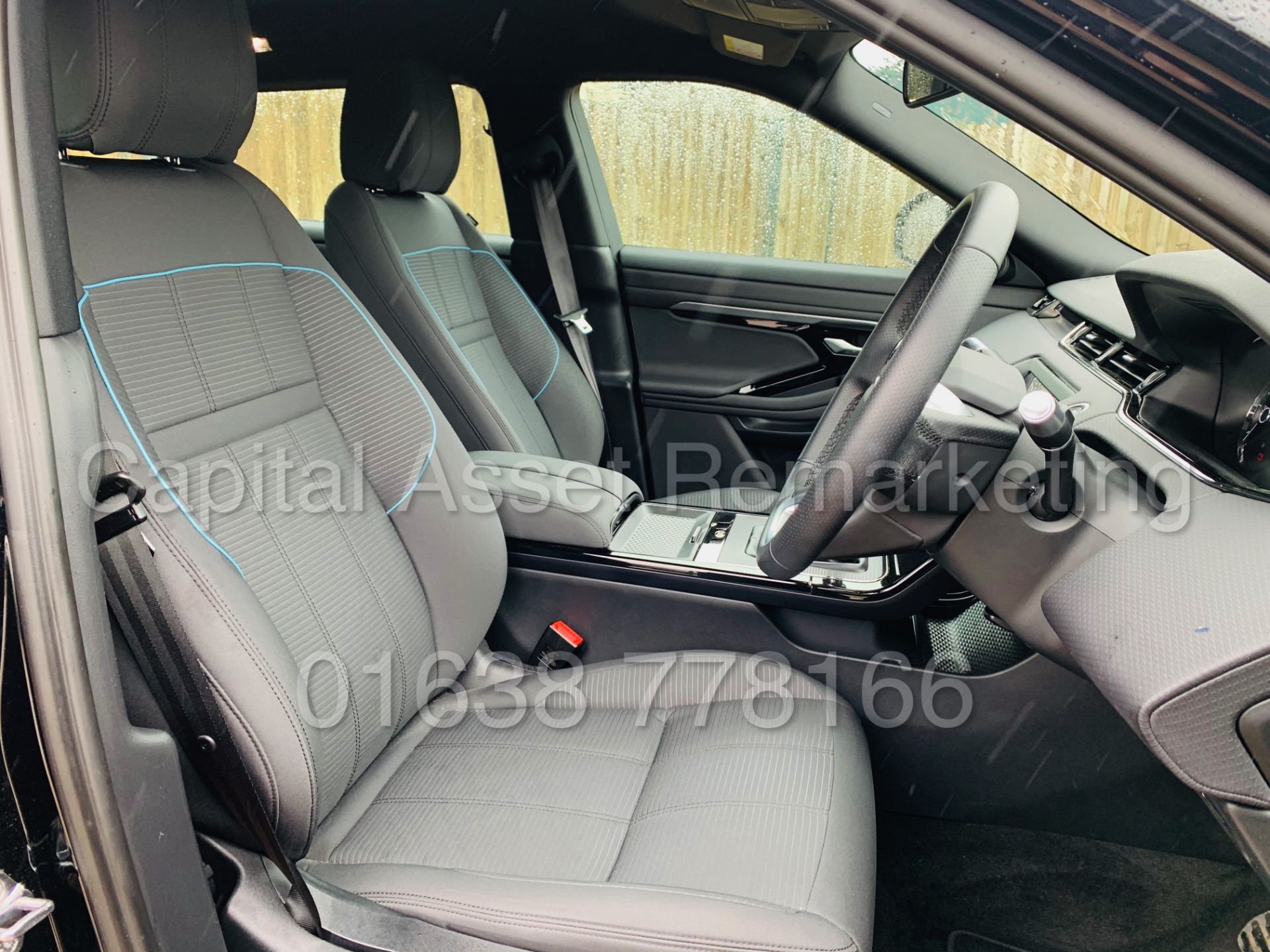 (On Sale) RANGE ROVER EVOQUE *R-DYNAMIC* (69 REG - NEW MODEL) '2.0 D150' (1 OWNER) **MASSIVE SPEC** - Image 34 of 49