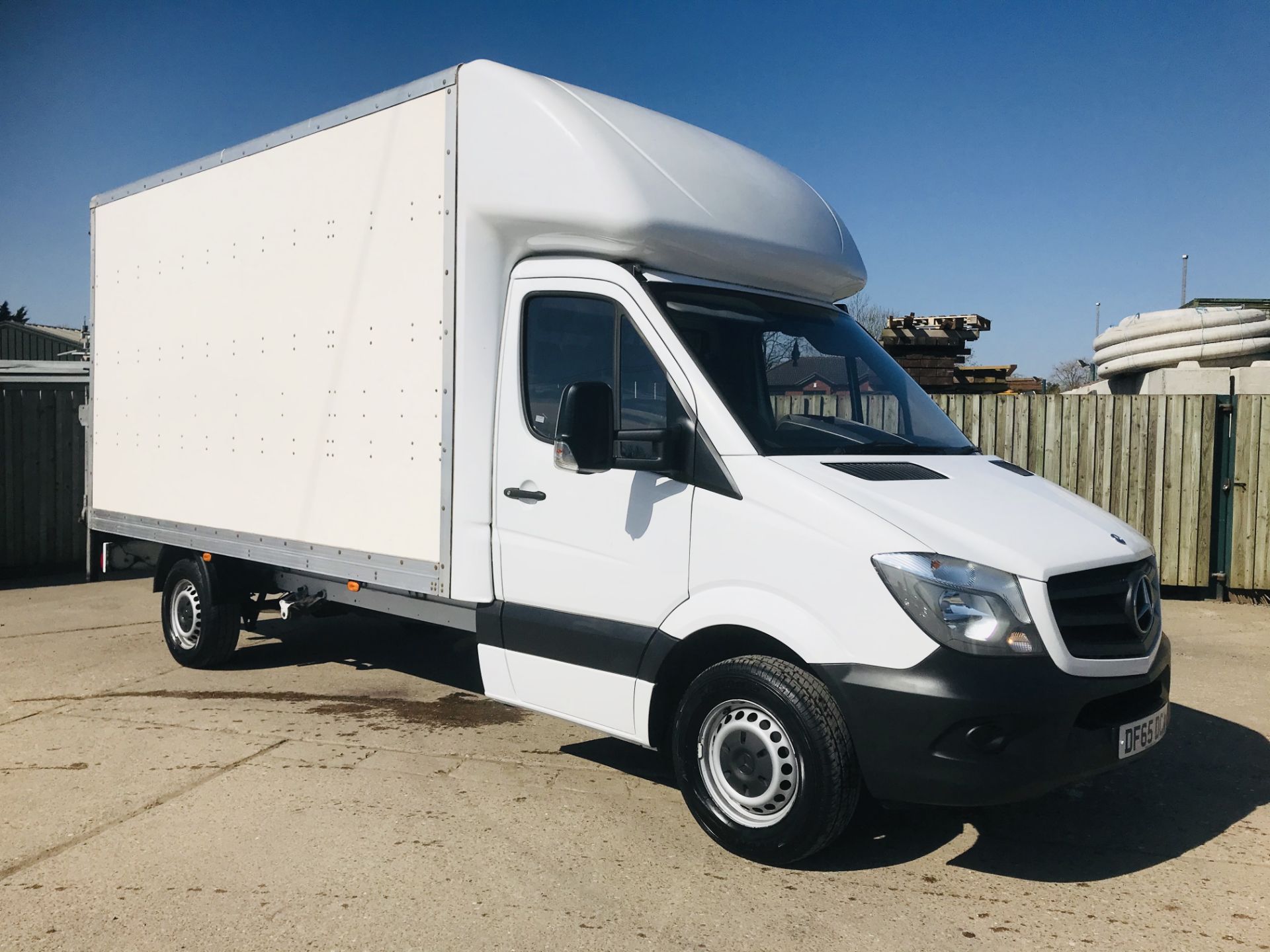 ON SALE MERCEDES SPRINTER 313CDI 'LWB" LUTON BOX VAN WITH ELECTRIC TAIL LIFT - 16 REG - 1 OWNER -