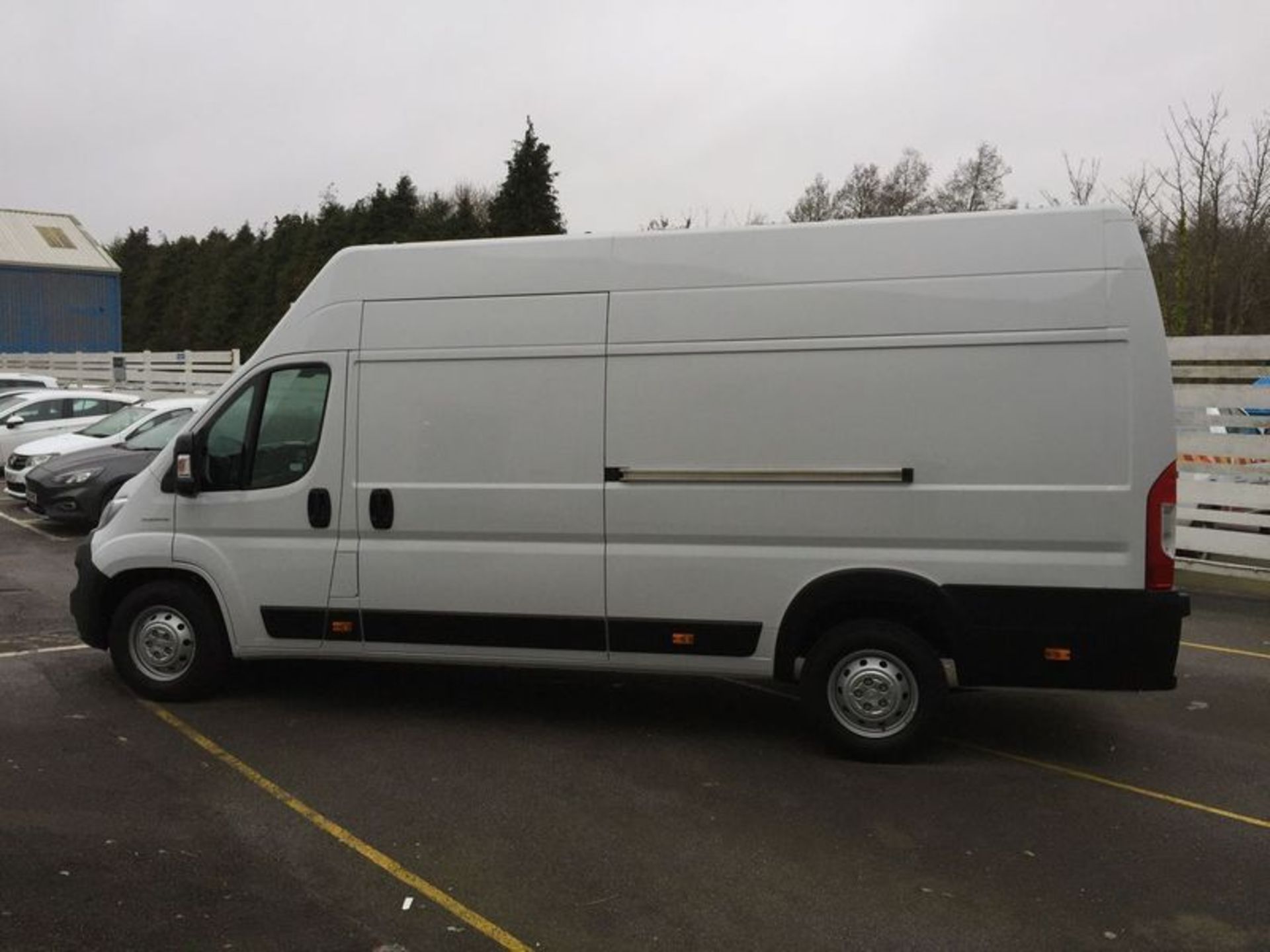 (ON SALE) FIAT DUCATO 35 MAXI MULTIJET (150BHP) L4 EXTRA LONG WHEEL BASE -2016 REG -1 OWNER -AIR CON - Image 2 of 3