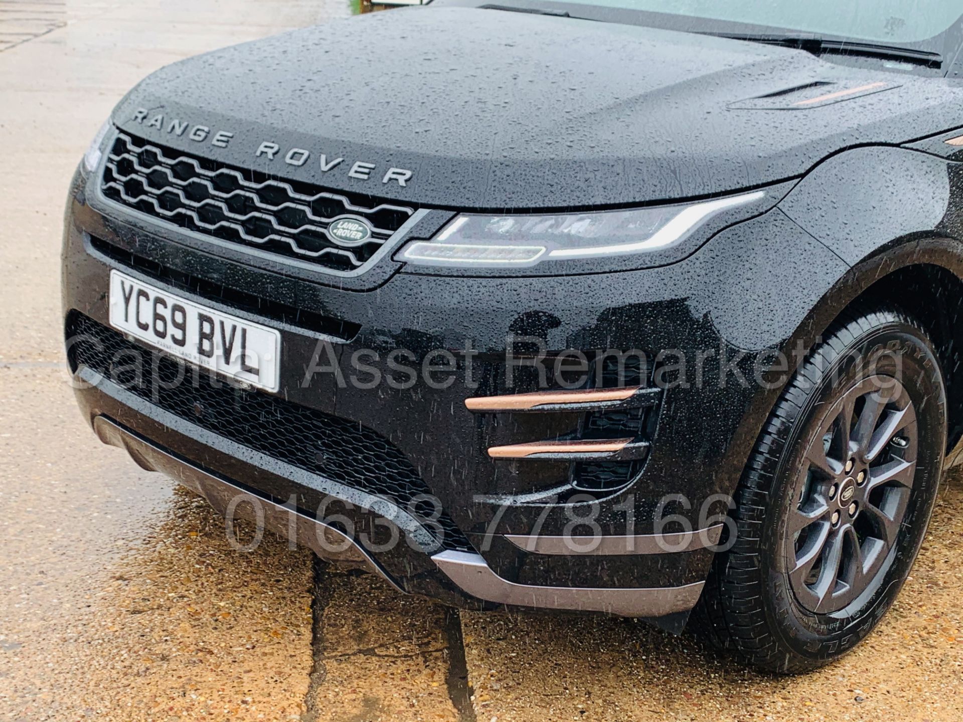 (On Sale) RANGE ROVER EVOQUE *R-DYNAMIC* (69 REG - NEW MODEL) '2.0 D150' (1 OWNER) **MASSIVE SPEC** - Image 16 of 49