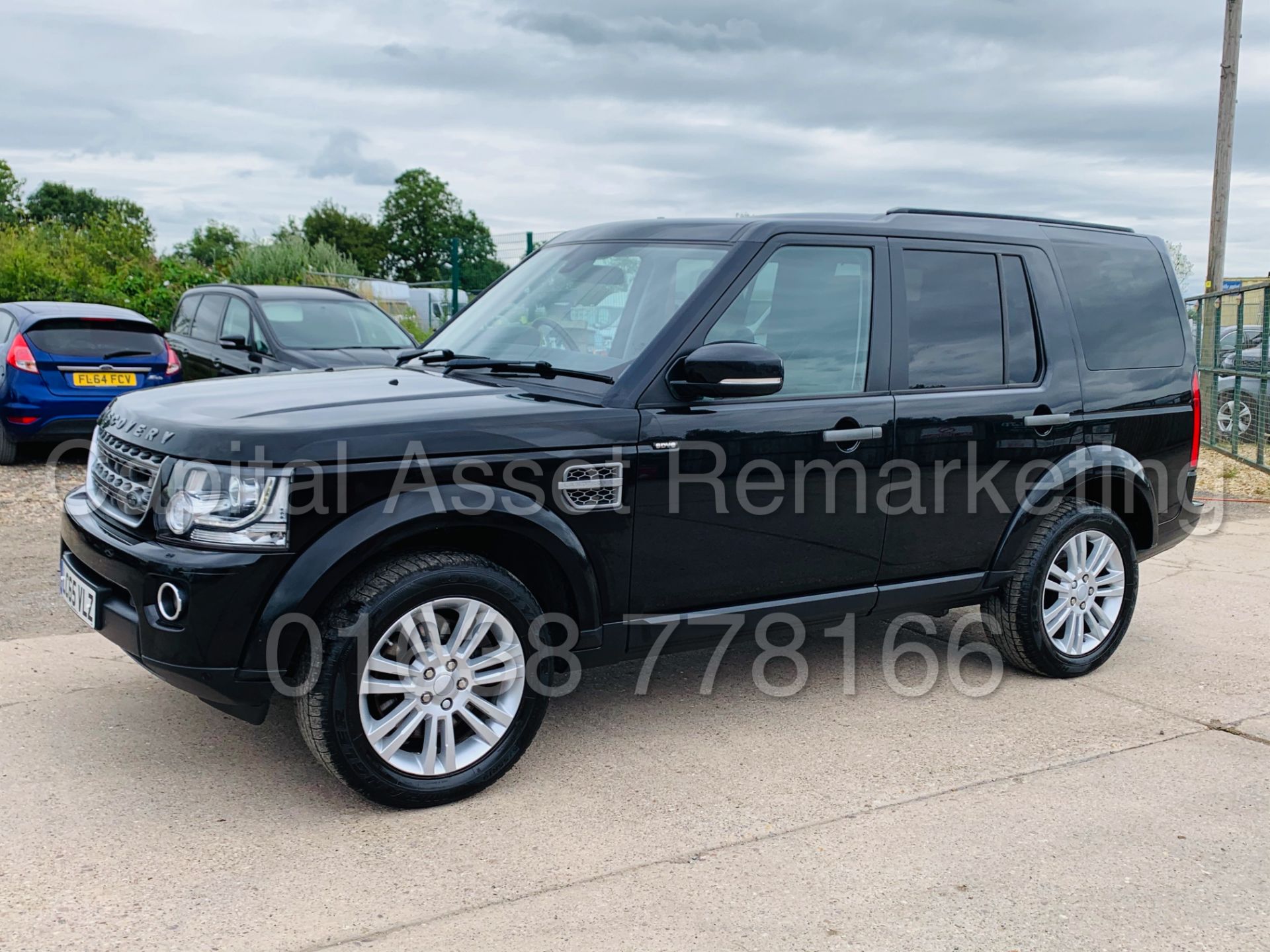 (On Sale) LAND ROVER DISCOVERY 4 *SE TECH* 7 SEATER SUV (2016) '3.0 SDV6 - 8 SPEED AUTO' (1 OWNER) - Image 7 of 53