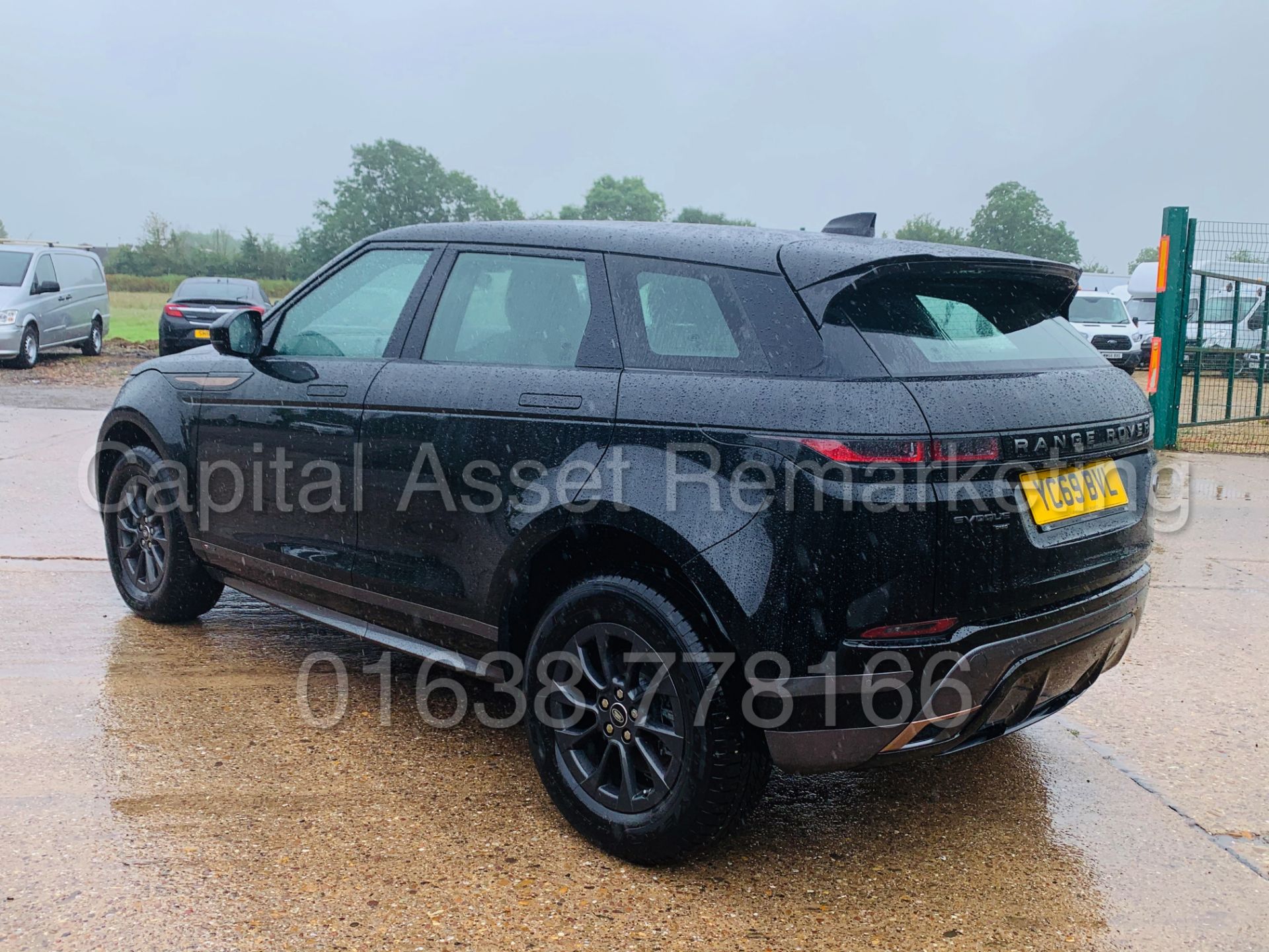 (On Sale) RANGE ROVER EVOQUE *R-DYNAMIC* (69 REG - NEW MODEL) '2.0 D150' (1 OWNER) **MASSIVE SPEC** - Image 8 of 49