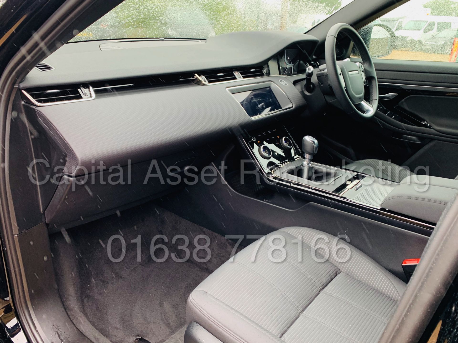 (On Sale) RANGE ROVER EVOQUE *R-DYNAMIC* (69 REG - NEW MODEL) '2.0 D150' (1 OWNER) **MASSIVE SPEC** - Image 24 of 49