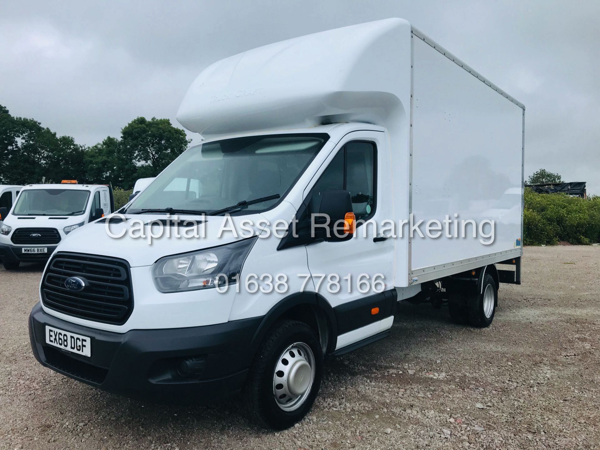 FORD TRANSIT 2.0TDCI 14FT LUTON (2019 MODEL) 1 OWNER - ONLY 24K MILES *AIR CON* TAIL LIFT *EURO 6* - Image 4 of 25