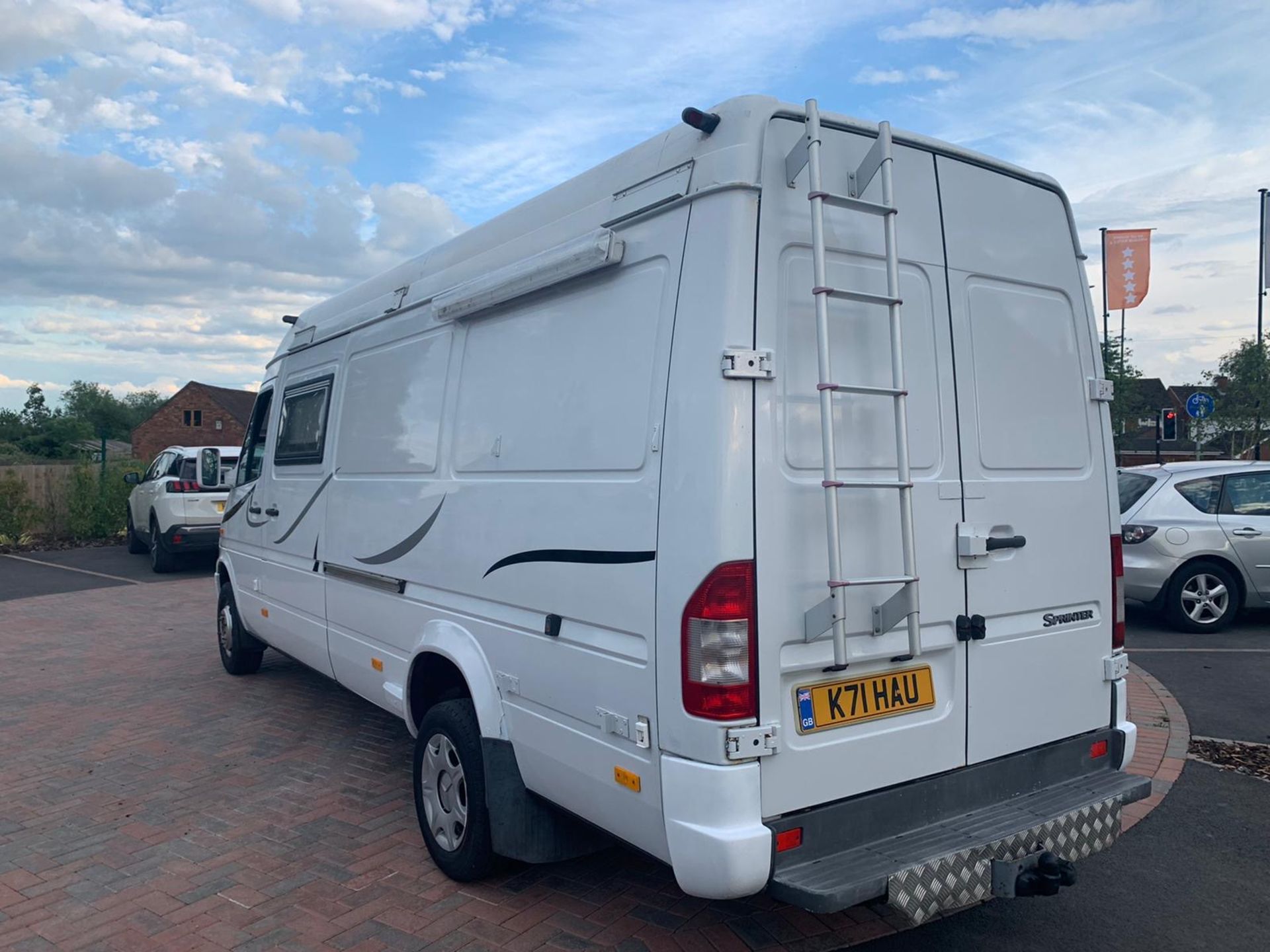 ON SALE MERCEDES SPRINTER 412d "LWB" TWIN WHEEL CAMPER VAN - 1999 REG - FULLY EQUIPPED - 4 BERTH - Image 8 of 24