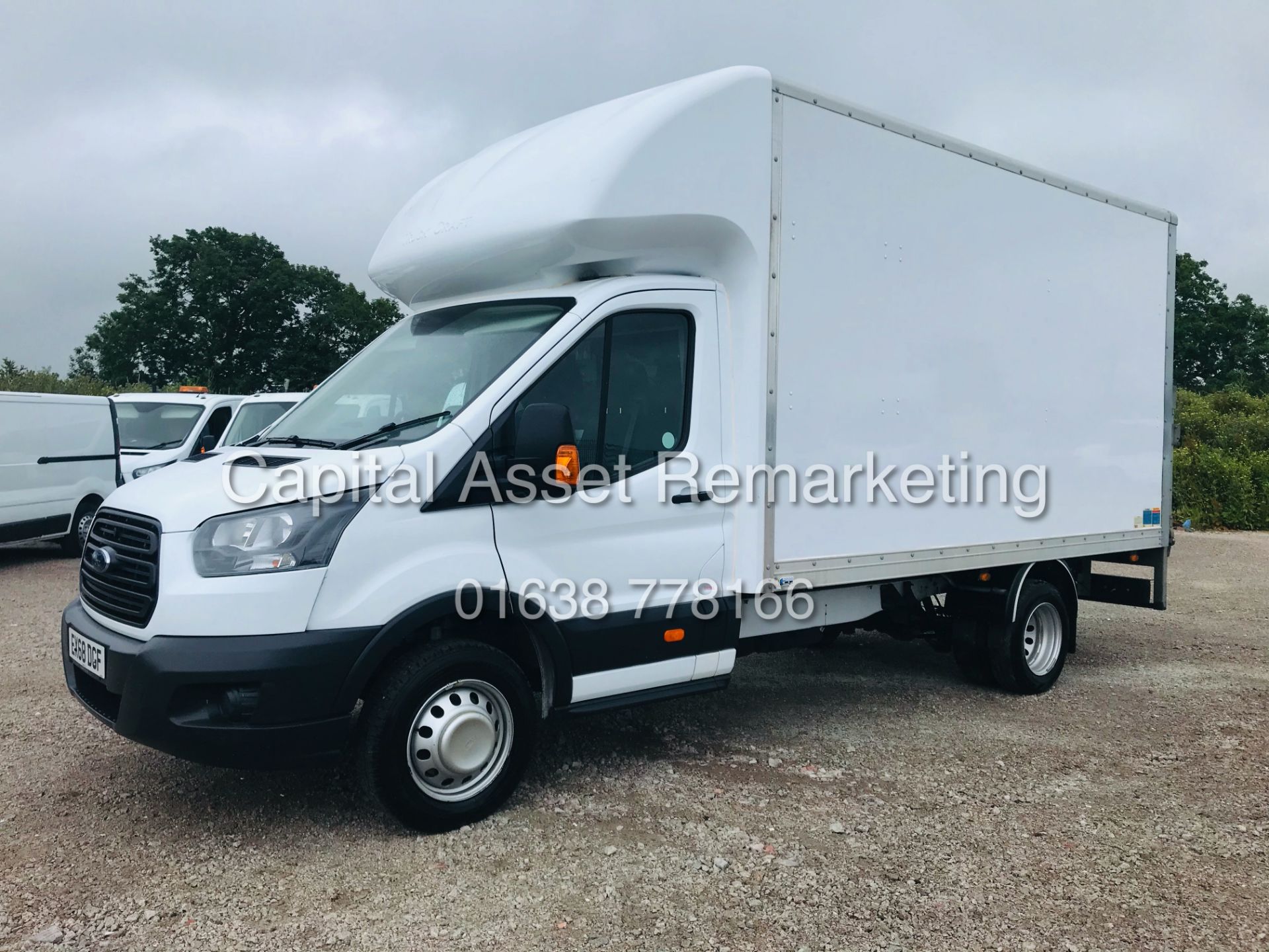 FORD TRANSIT 2.0TDCI 14FT LUTON (2019 MODEL) 1 OWNER - ONLY 24K MILES *AIR CON* TAIL LIFT *EURO 6* - Image 3 of 25