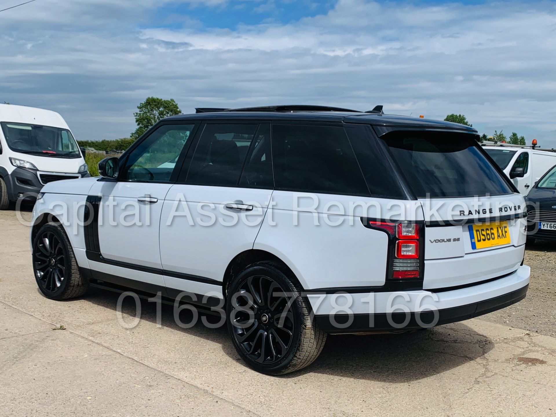 (On Sale) RANGE ROVER *VOGUE SE* 5 DOOR SUV (2017 - EURO 6) '3.0 TDV6 - 258 BHP - 8 SPEED AUTO' - Image 9 of 67