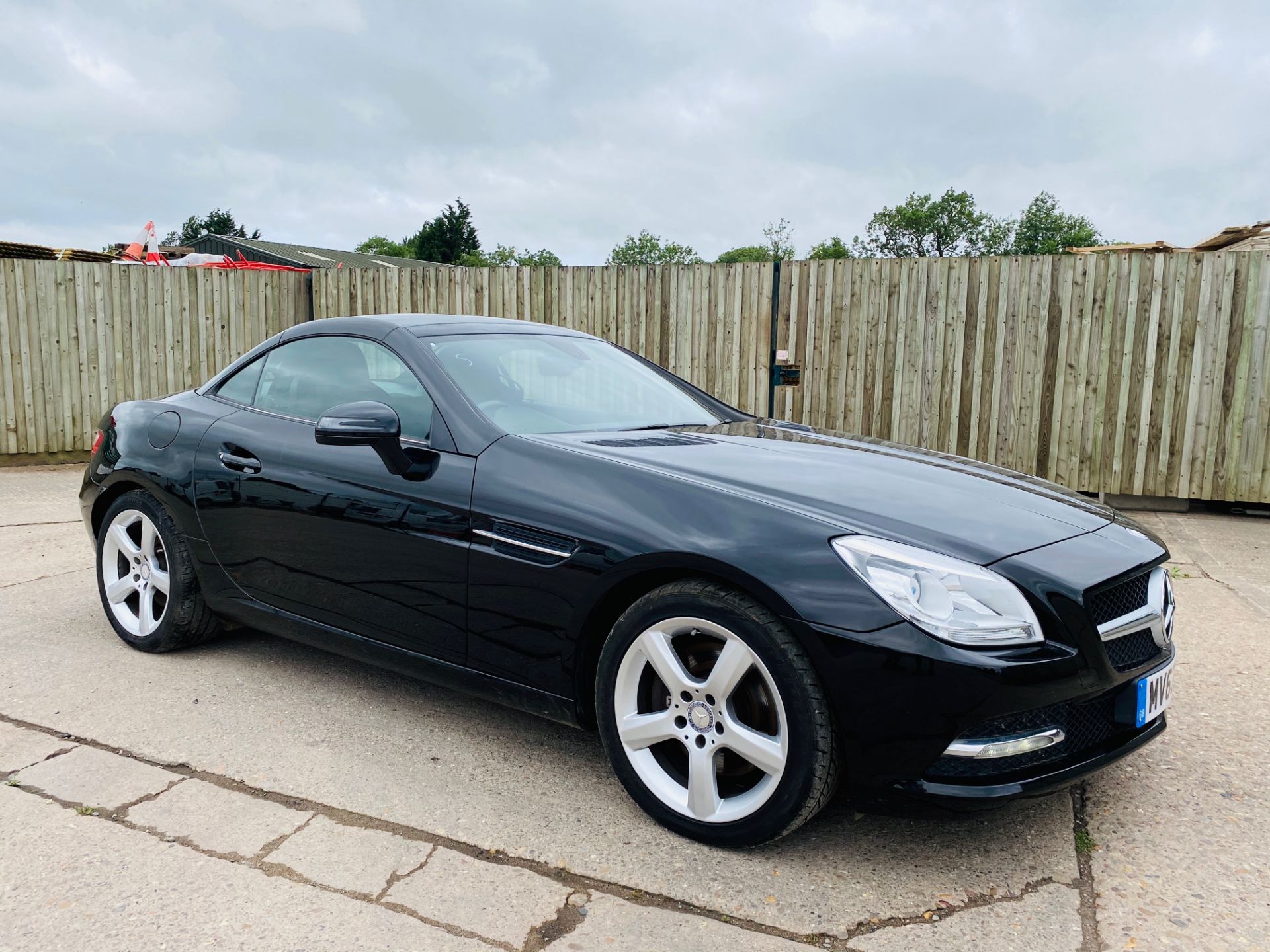 MERCEDES SLK 250CDI "BLUEEFFICIENCY" AUTO - 2014 MODEL - GREAT SPEC - 1 KEEPER - BLACK - LOOK!!! - Image 12 of 26