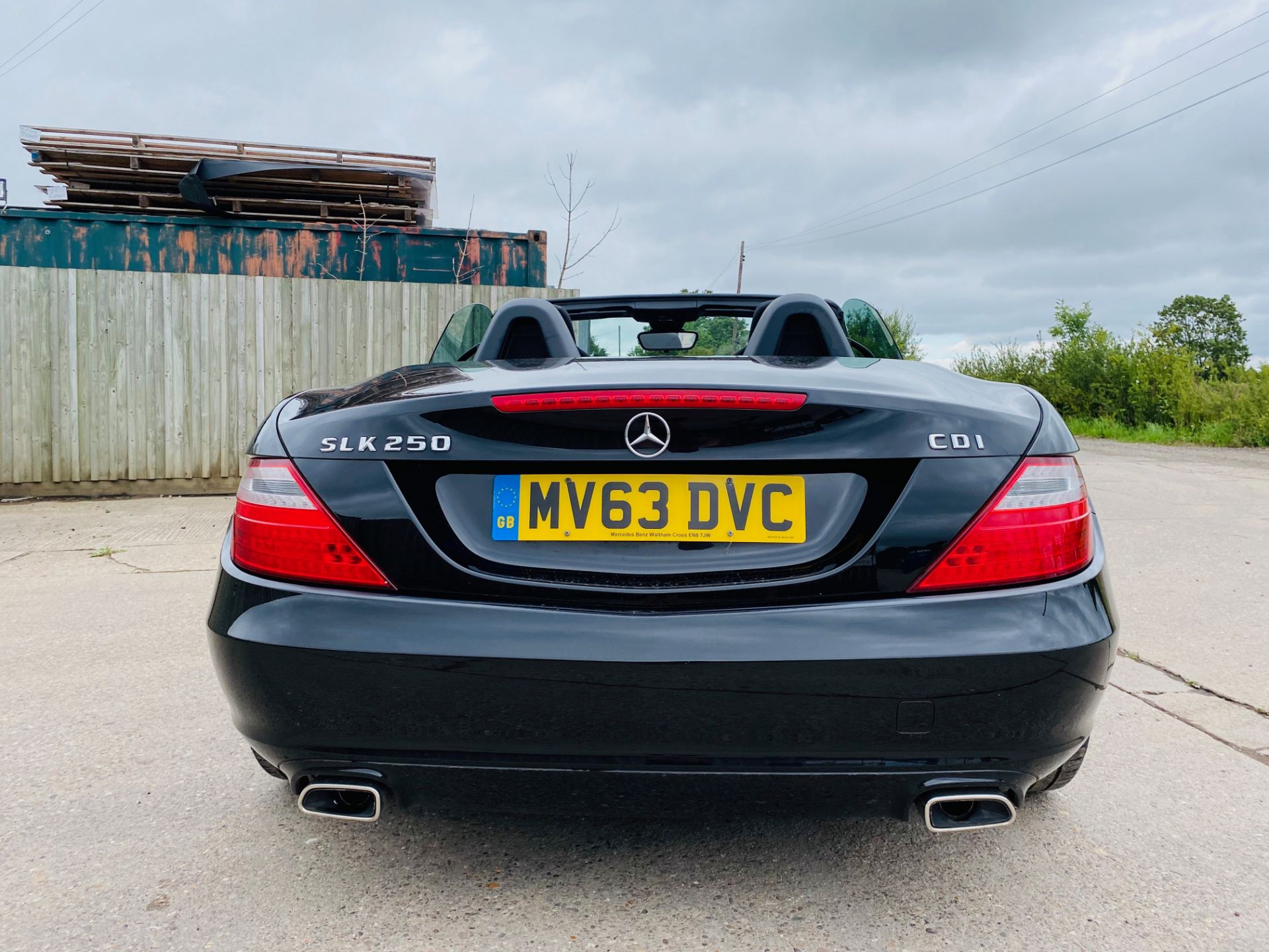 MERCEDES SLK 250CDI "BLUEEFFICIENCY" AUTO - 2014 MODEL - GREAT SPEC - 1 KEEPER - BLACK - LOOK!!! - Image 7 of 26