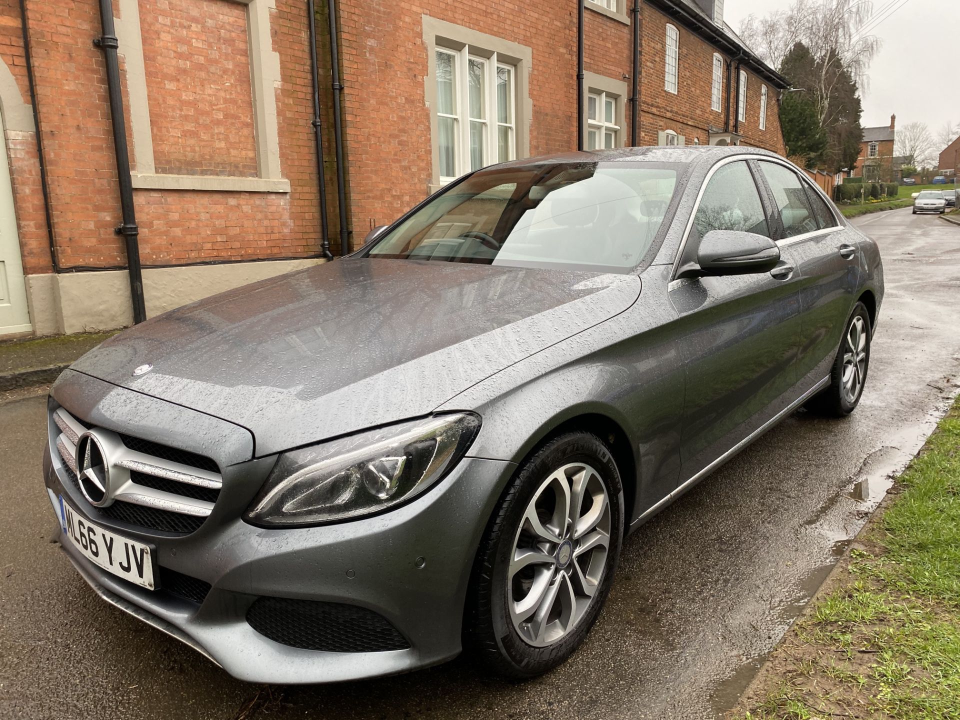 ON SALE MERCEDES C200d "SPORT" AUTO 7G TRONIC SALOON - 2017 MODEL - LEATHER - SAT NAV - 1 KEEPER - - Image 4 of 31