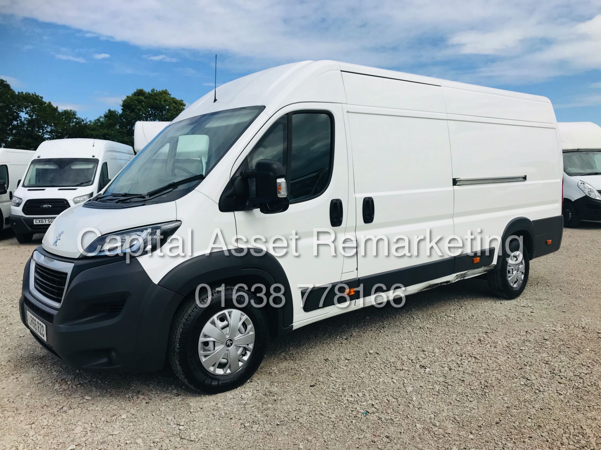 (ON SALE) PEUGEOT BOXER 2.0 BLUE-HDI "PROFESSIONAL" L4 "MAXI" 1 OWNER (2019 MODEL) AIR CON - SAT NAV - Image 6 of 23