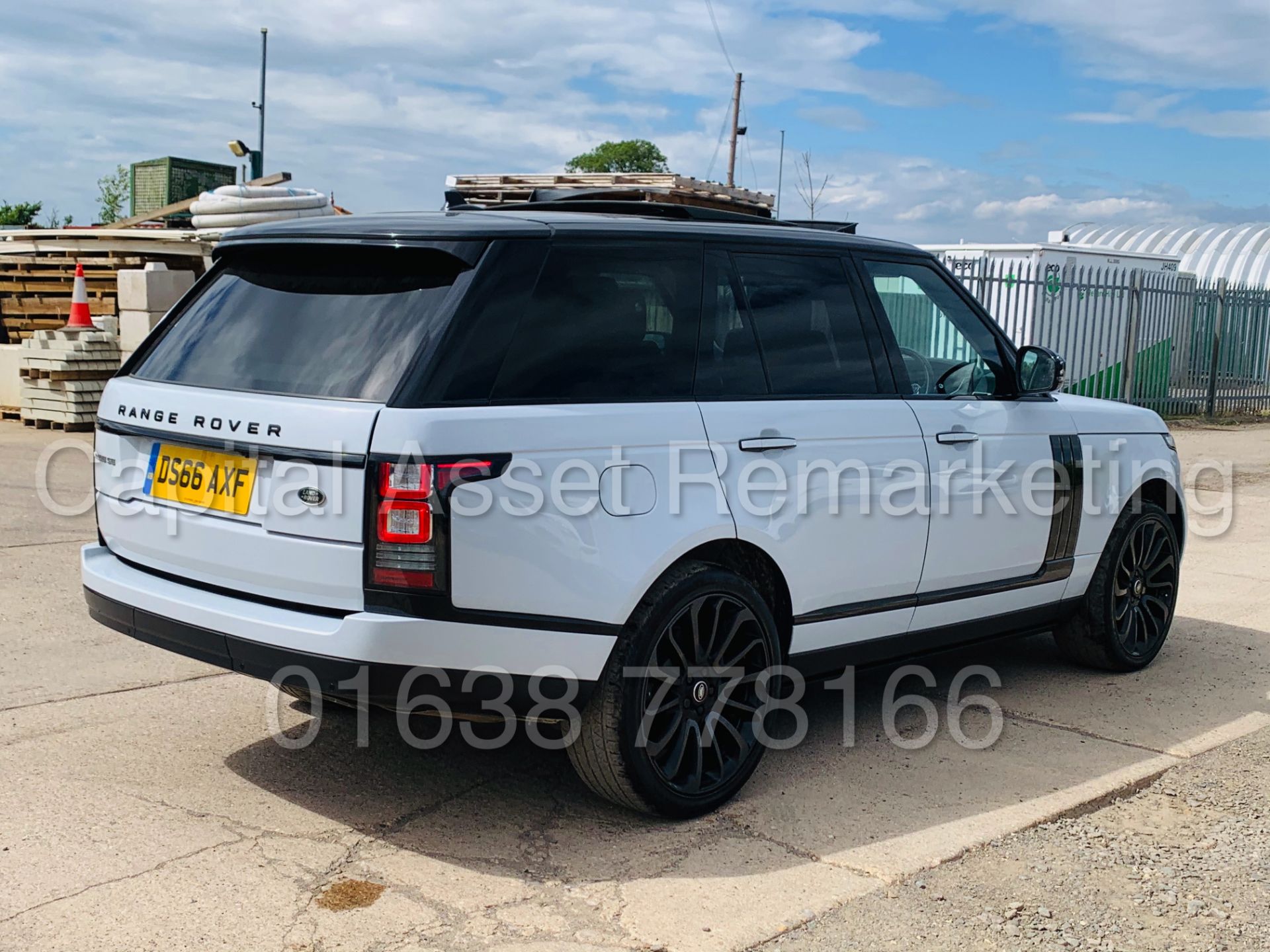 (On Sale) RANGE ROVER *VOGUE SE* 5 DOOR SUV (2017 - EURO 6) '3.0 TDV6 - 258 BHP - 8 SPEED AUTO' - Image 13 of 67