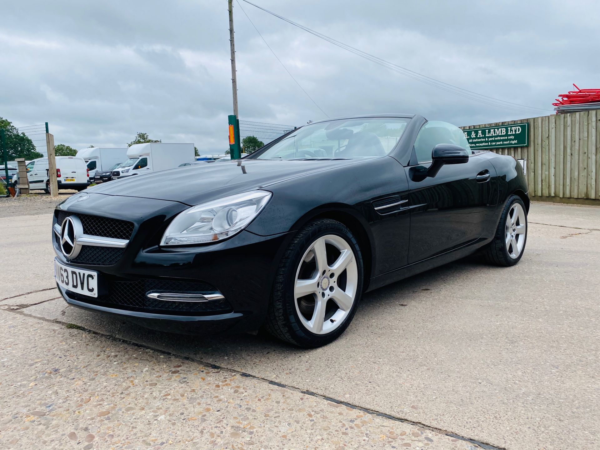 MERCEDES SLK 250CDI "BLUEEFFICIENCY" AUTO - 2014 MODEL - GREAT SPEC - 1 KEEPER - BLACK - LOOK!!! - Image 4 of 26