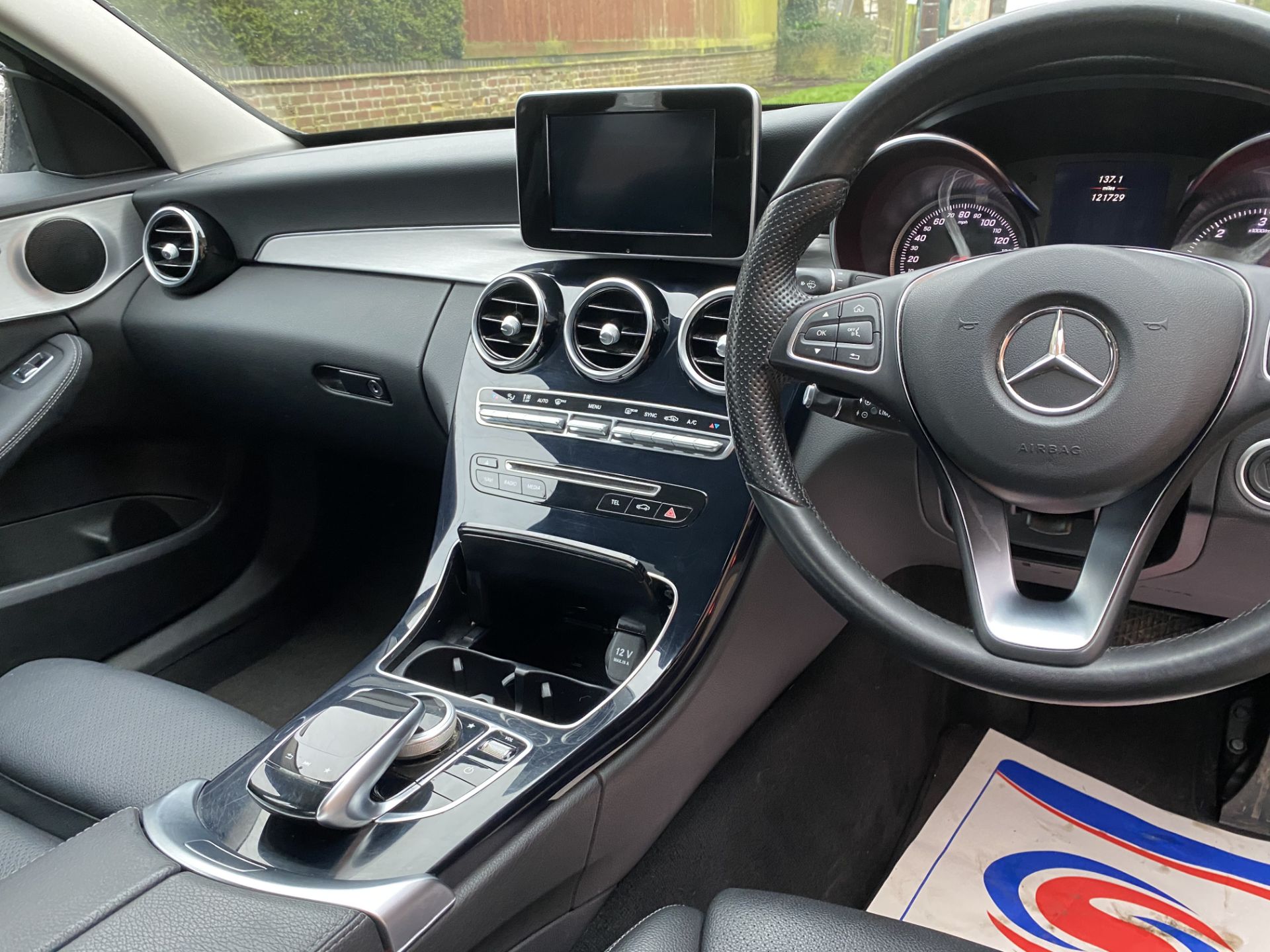 ON SALE MERCEDES C200d "SPORT" AUTO 7G TRONIC SALOON - 2017 MODEL - LEATHER - SAT NAV - 1 KEEPER - - Image 23 of 31