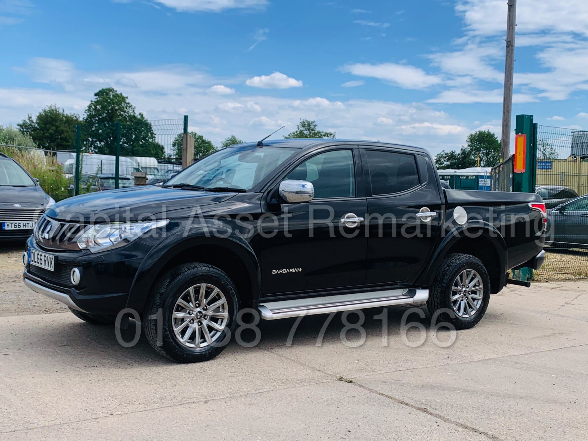 MITSUBISHI L200 *BARBARIAN* D/CAB PICK-UP (2017 - NEW MODEL) '2.4 DI-D - 178 BHP - AUTO *HUGE SPEC* - Image 7 of 56