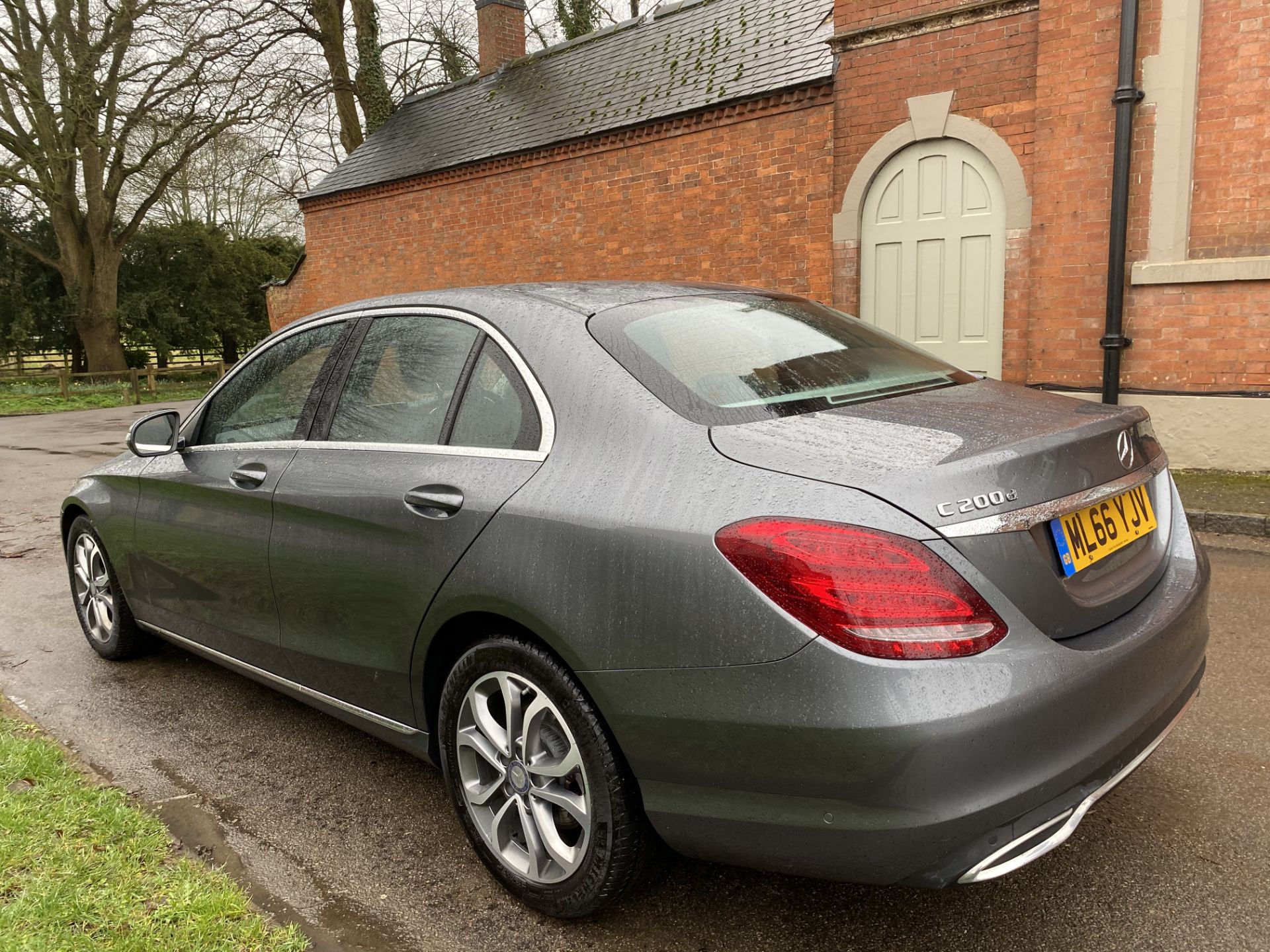 ON SALE MERCEDES C200d "SPORT" AUTO 7G TRONIC SALOON - 2017 MODEL - LEATHER - SAT NAV - 1 KEEPER - - Image 7 of 31