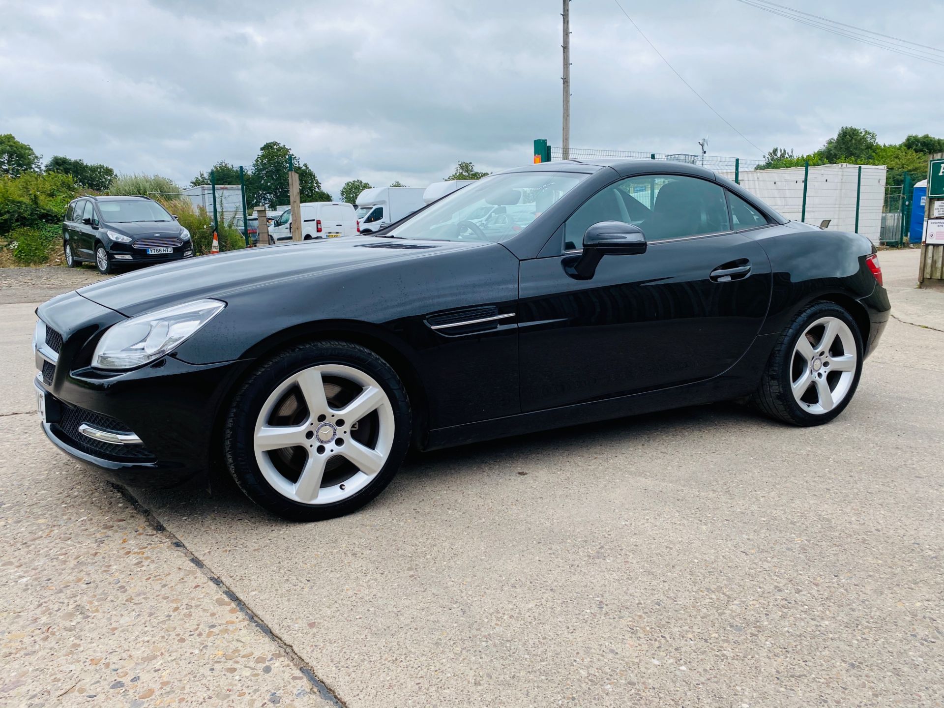 MERCEDES SLK 250CDI "BLUEEFFICIENCY" AUTO - 2014 MODEL - GREAT SPEC - 1 KEEPER - BLACK - LOOK!!! - Image 14 of 26