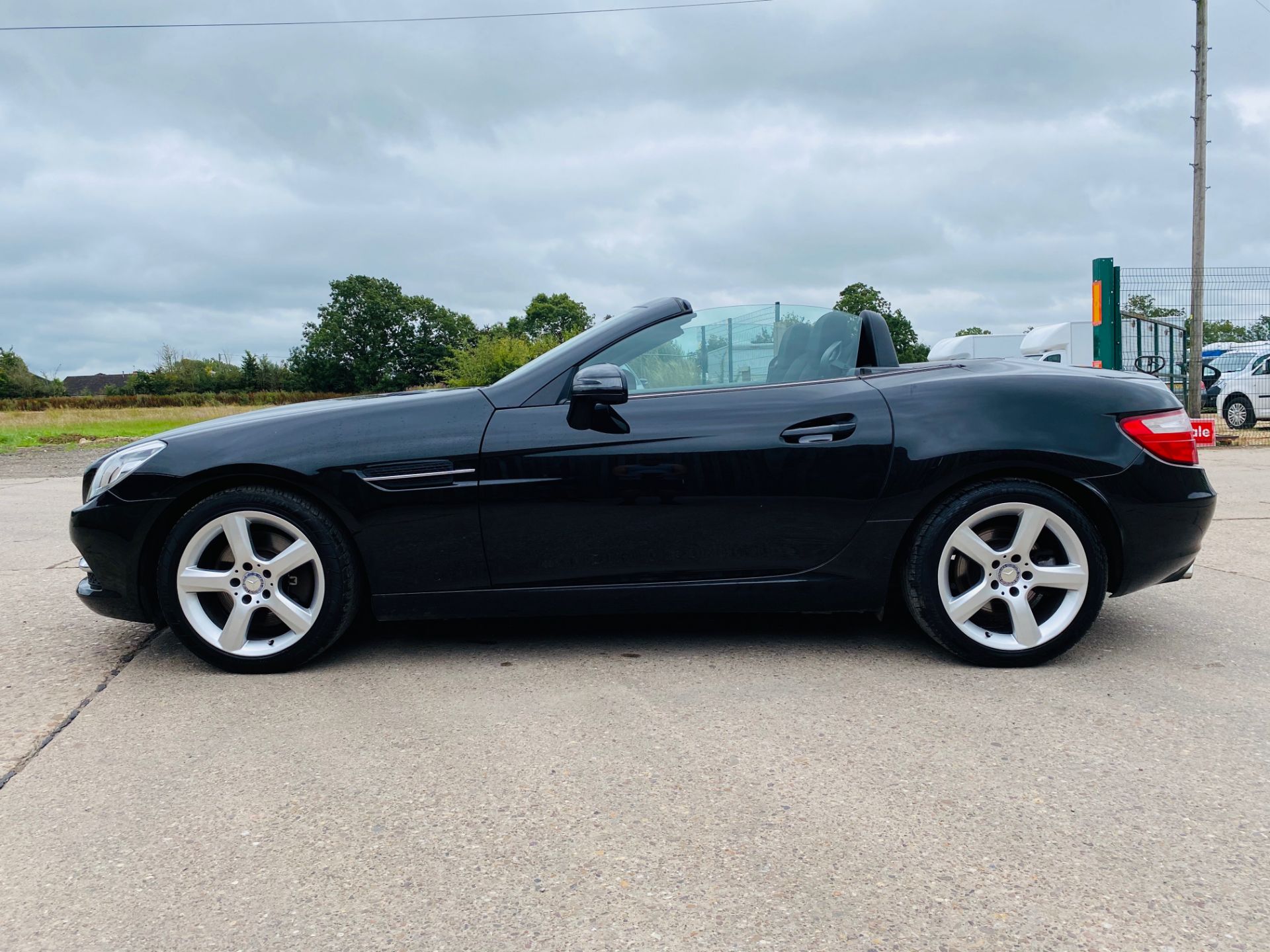 MERCEDES SLK 250CDI "BLUEEFFICIENCY" AUTO - 2014 MODEL - GREAT SPEC - 1 KEEPER - BLACK - LOOK!!! - Image 5 of 26