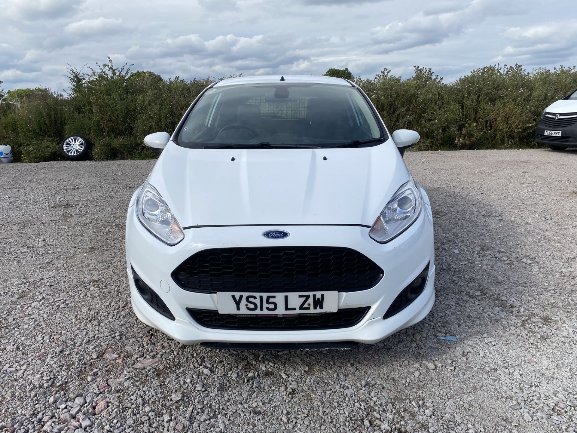 ON SALE FORD FIESTA 1.5TDCI "SPORT"VAN - 15 REG - AIR CON - FULL SPEC - 1 KEEPER - ELEC PACK - - Image 3 of 17