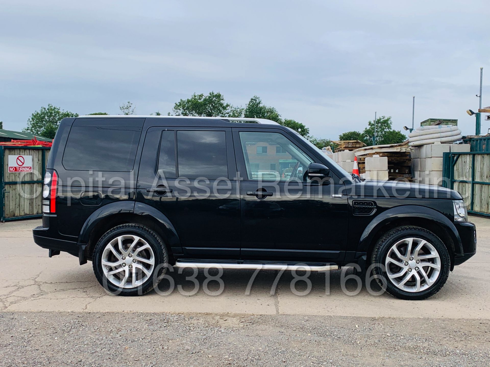 (On Sale) LAND ROVER DISCOVERY 4 *LANDMARK* 7 SEATER SUV (2016) '3.0 SDV6 - 8 SPEED AUTO' (1 OWNER) - Image 14 of 65