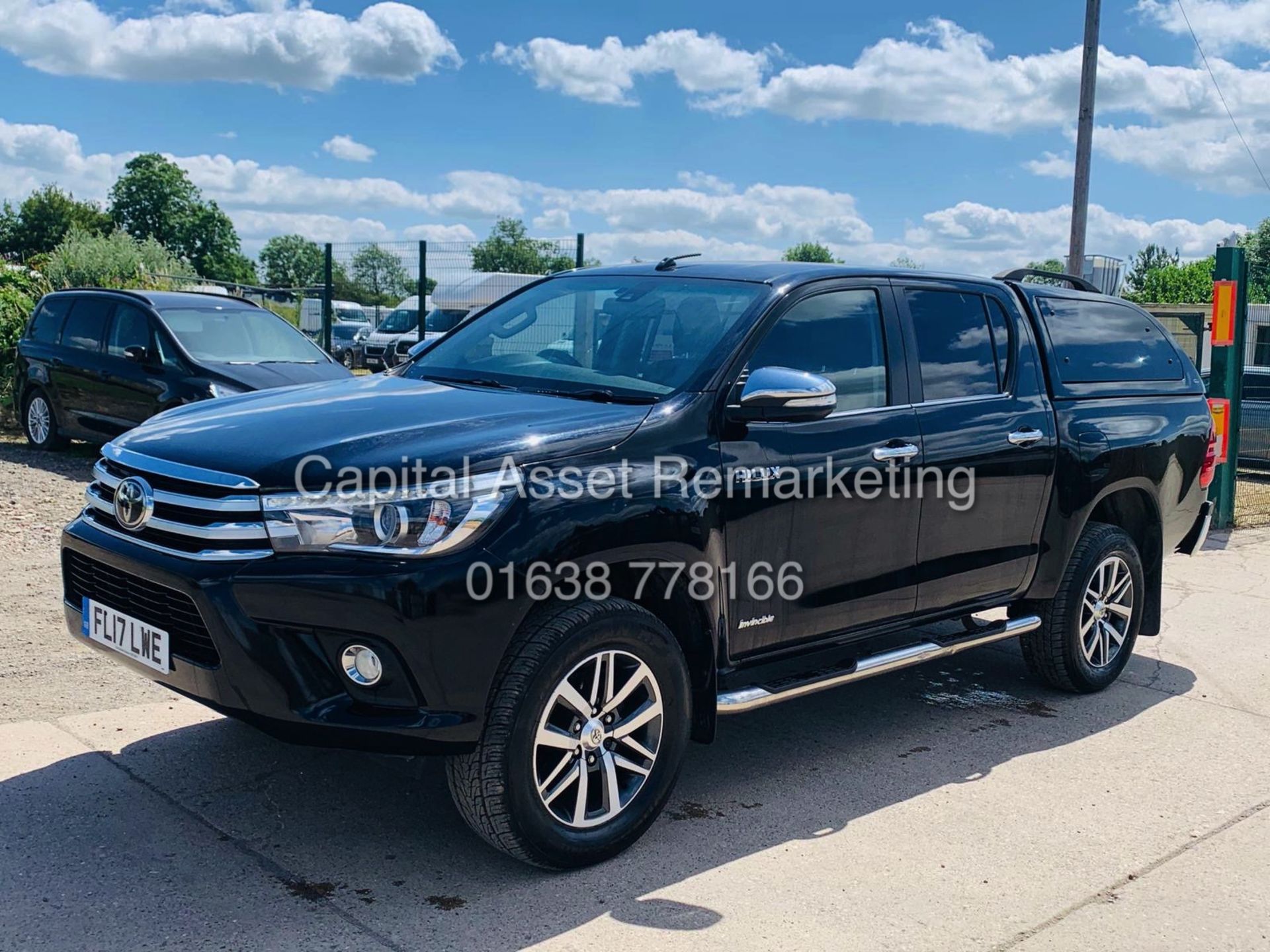 TOYOTA HILUX INVINCIBLE 2.4d4d "AUTO" D/CAB (17 REG - NEW SHAPE) 1 OWNER FSH *SAT NAV* FULLY LOADED - Image 2 of 52